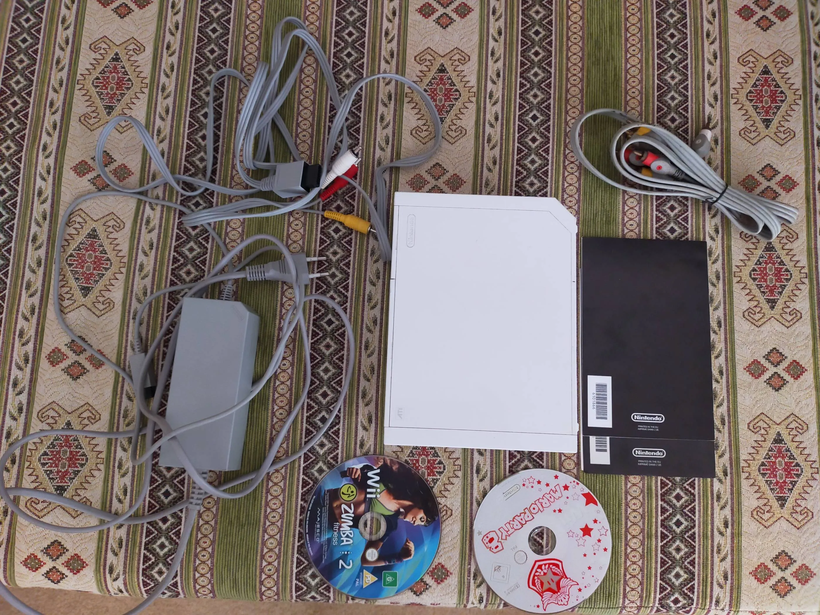  CONSOLE WII IMPORTEE COMME NEUVE à Ben Arous - Photo 3