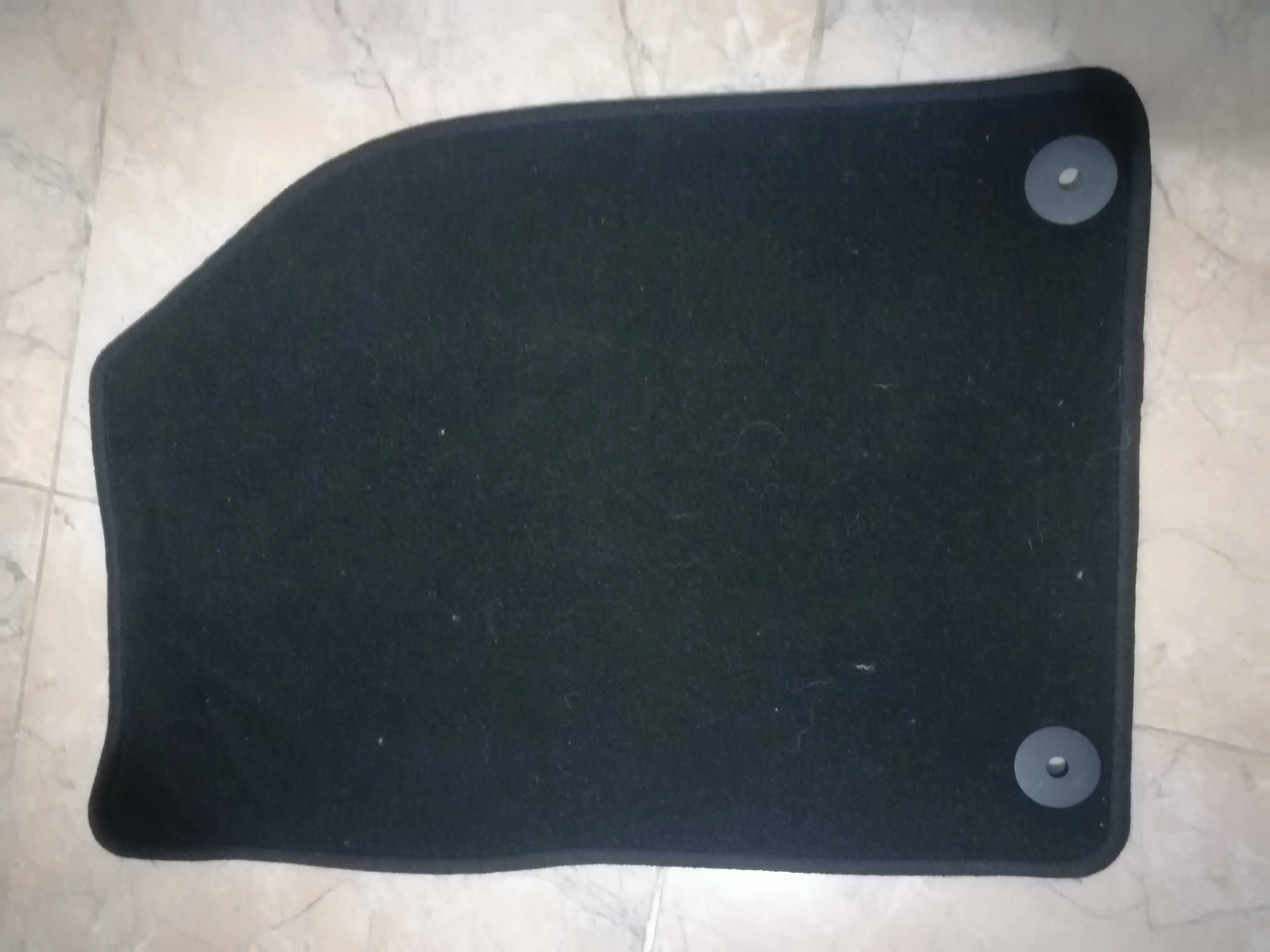  Tapis skoda fabia à Bizerte - Photo 2