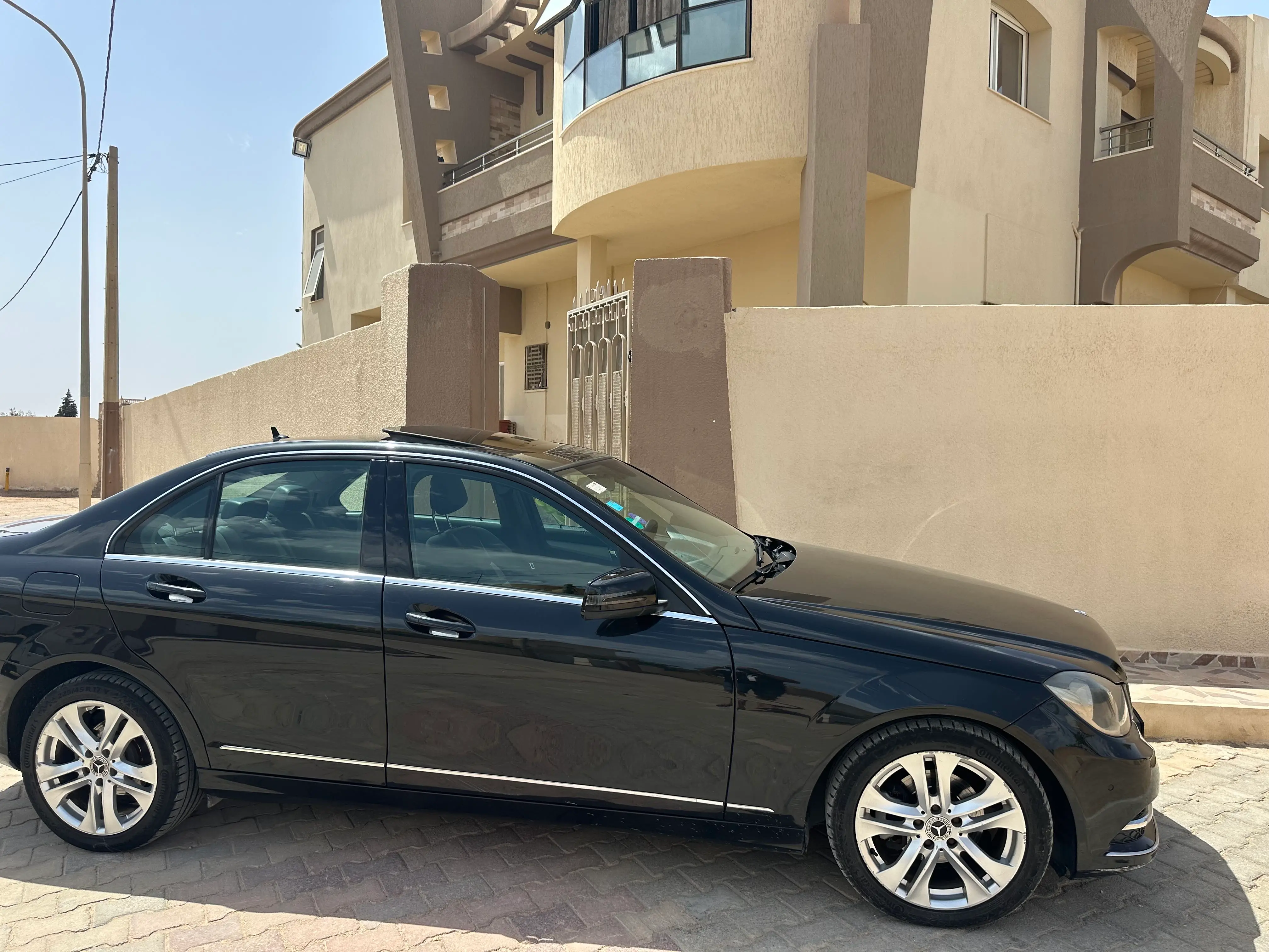  Voiture A vendre c180 50242224 à Sfax - Photo 3