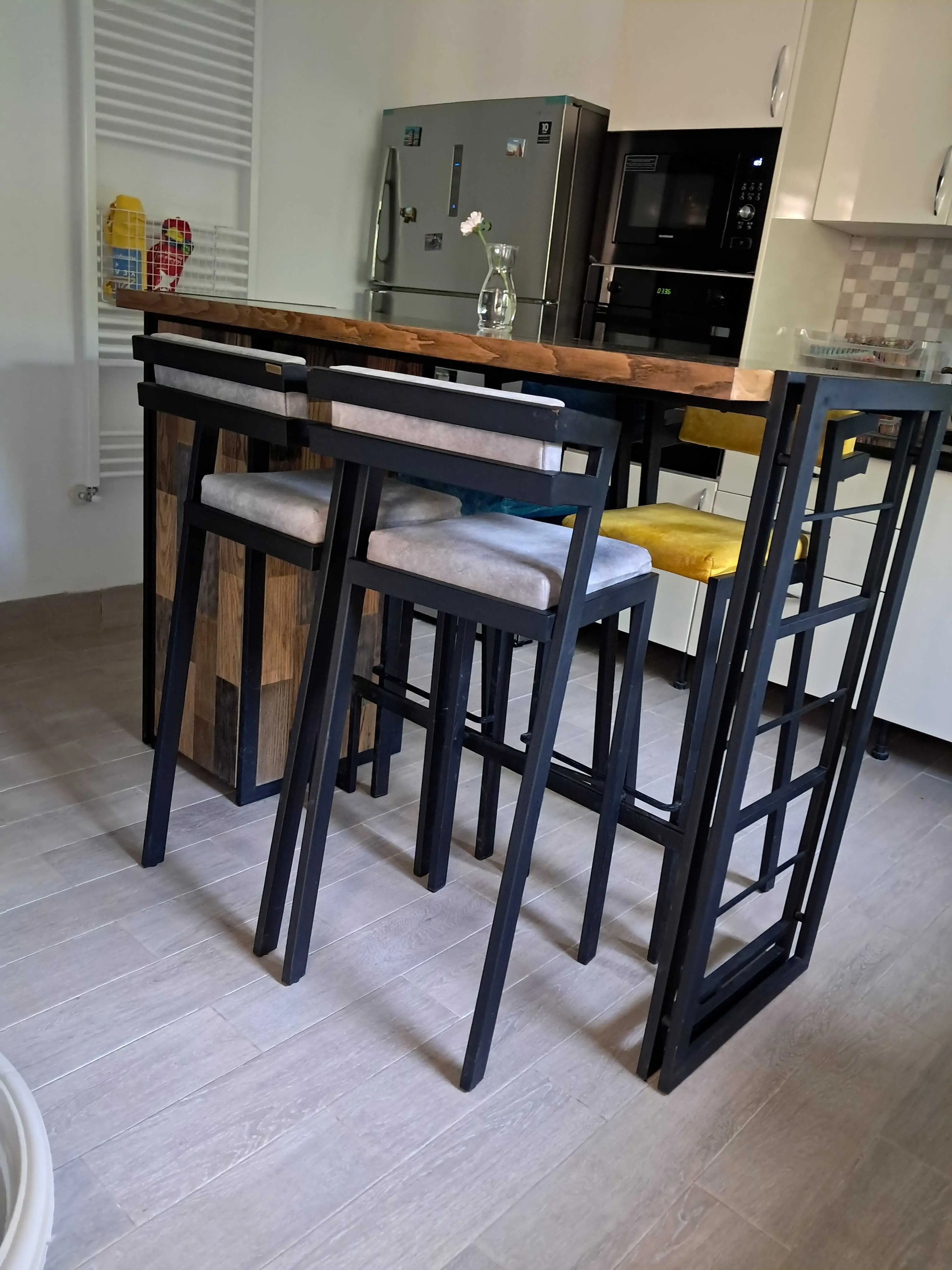  Table haute/ 4 chaises / Vincent Déco à Ariana - Photo 3