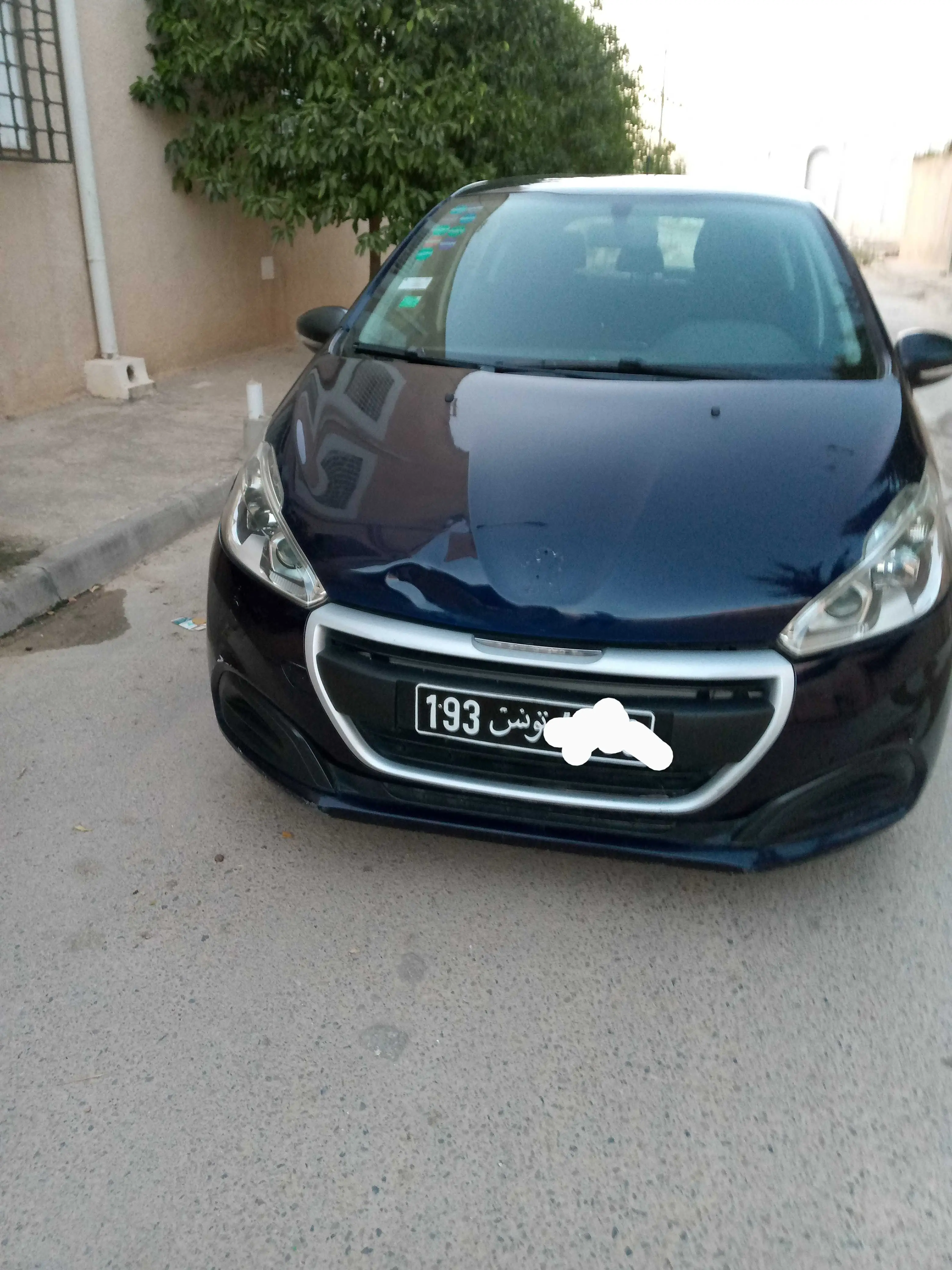  A vendre Peugeot 208 bon état 108.000 km à Tunis - Photo 3