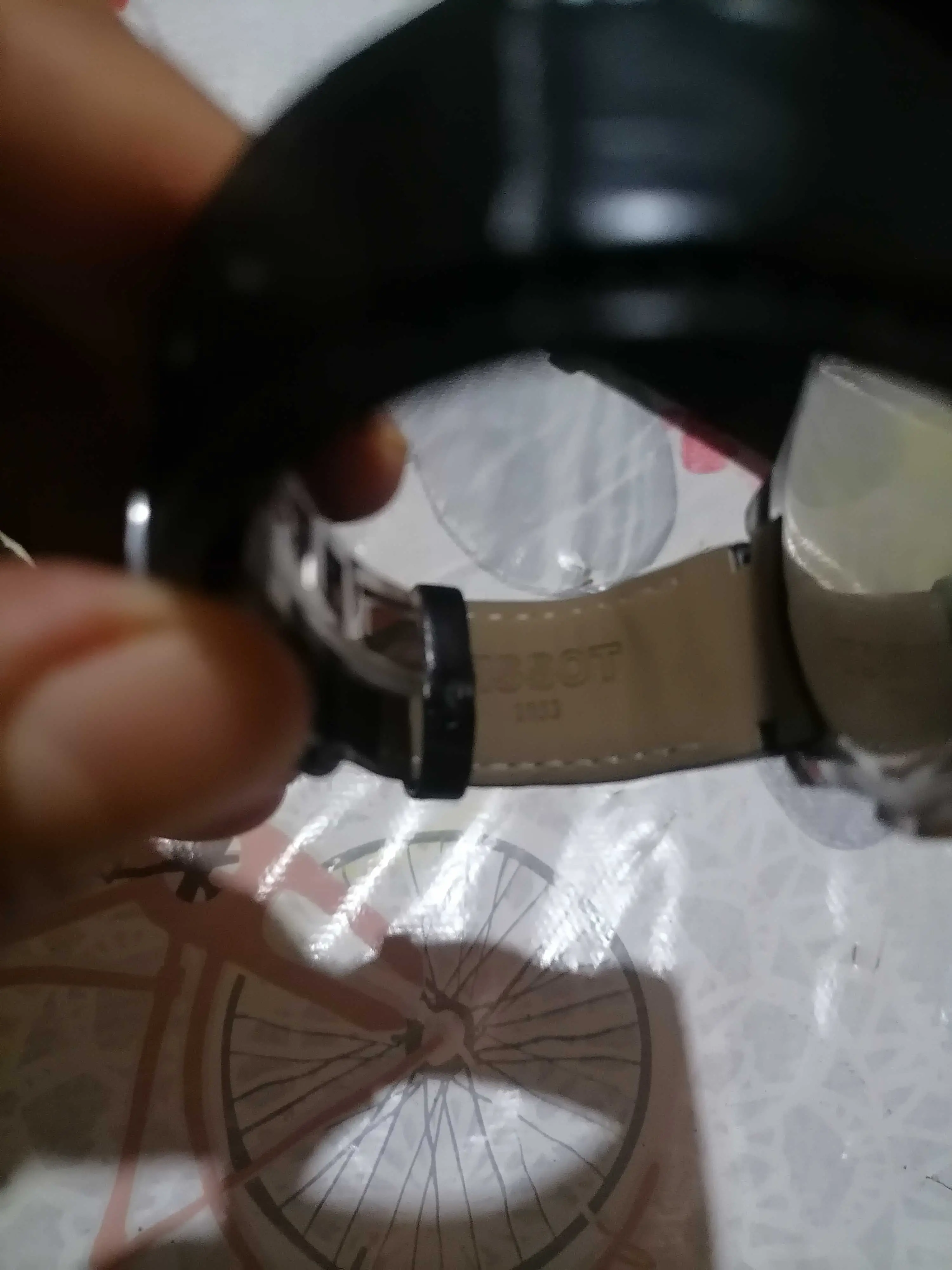  Deux montres lotus et tissot à Tunis - Photo 3