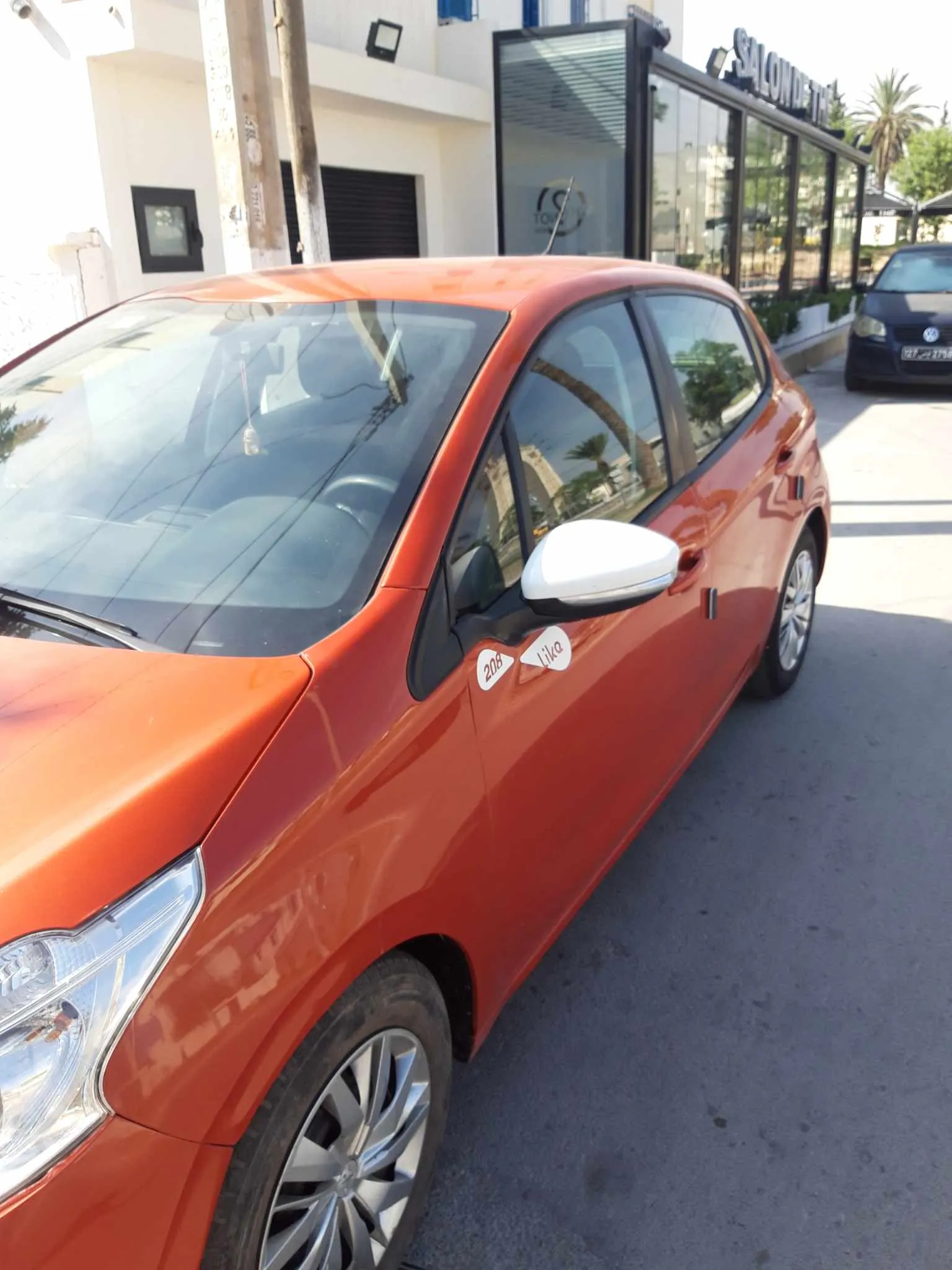  peugeot 208 like à Ben Arous - Photo 2