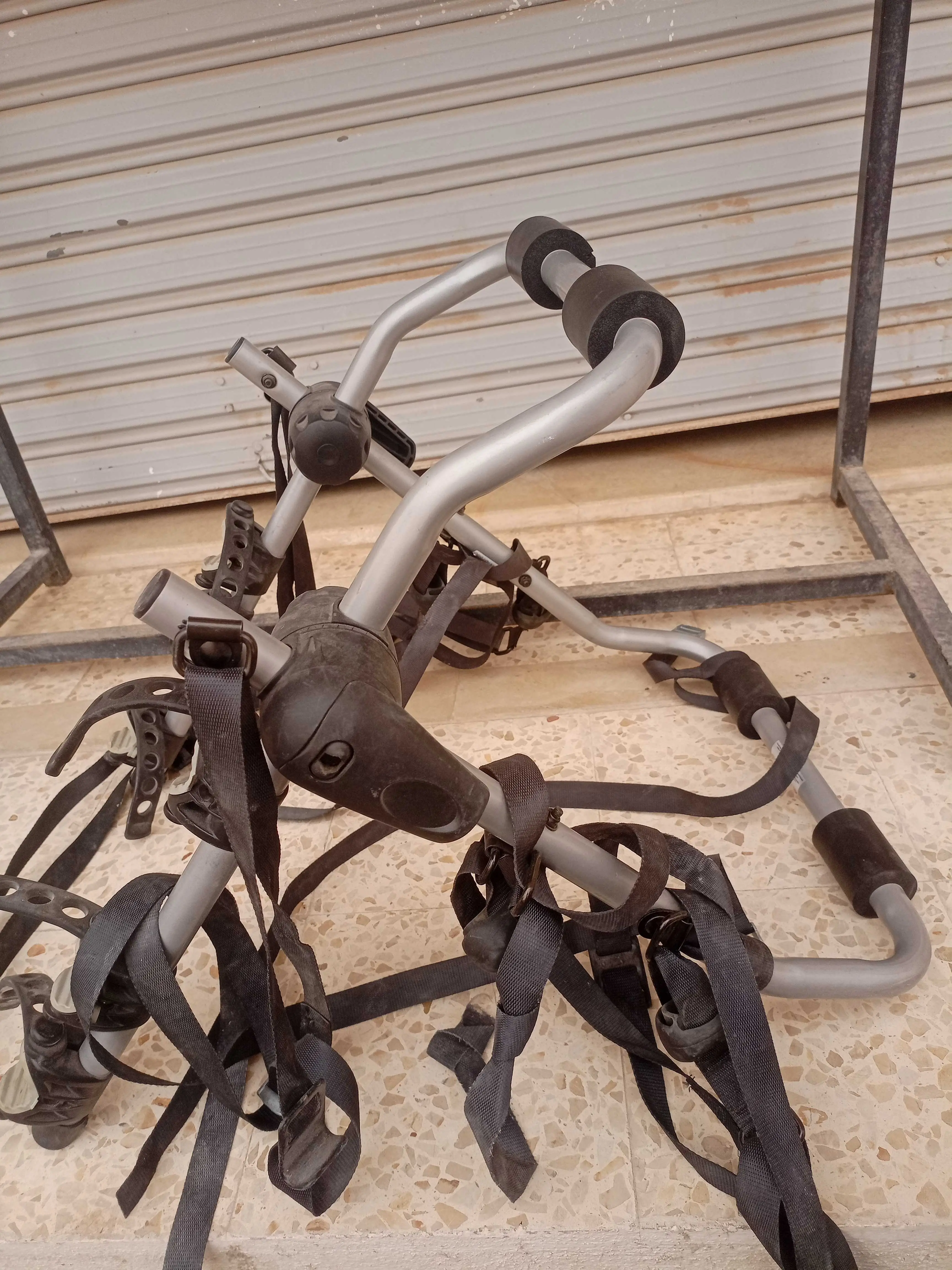  Porte vélo (3 vélos) très bonne état marque siepa à Medenine - Photo 2