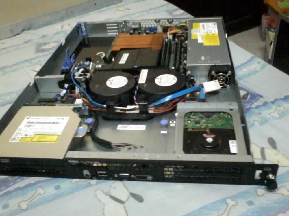  SERVEUR DELL POWEREDGE R200 ** 8G **2x1TB**550 dt à Ariana - Photo 2