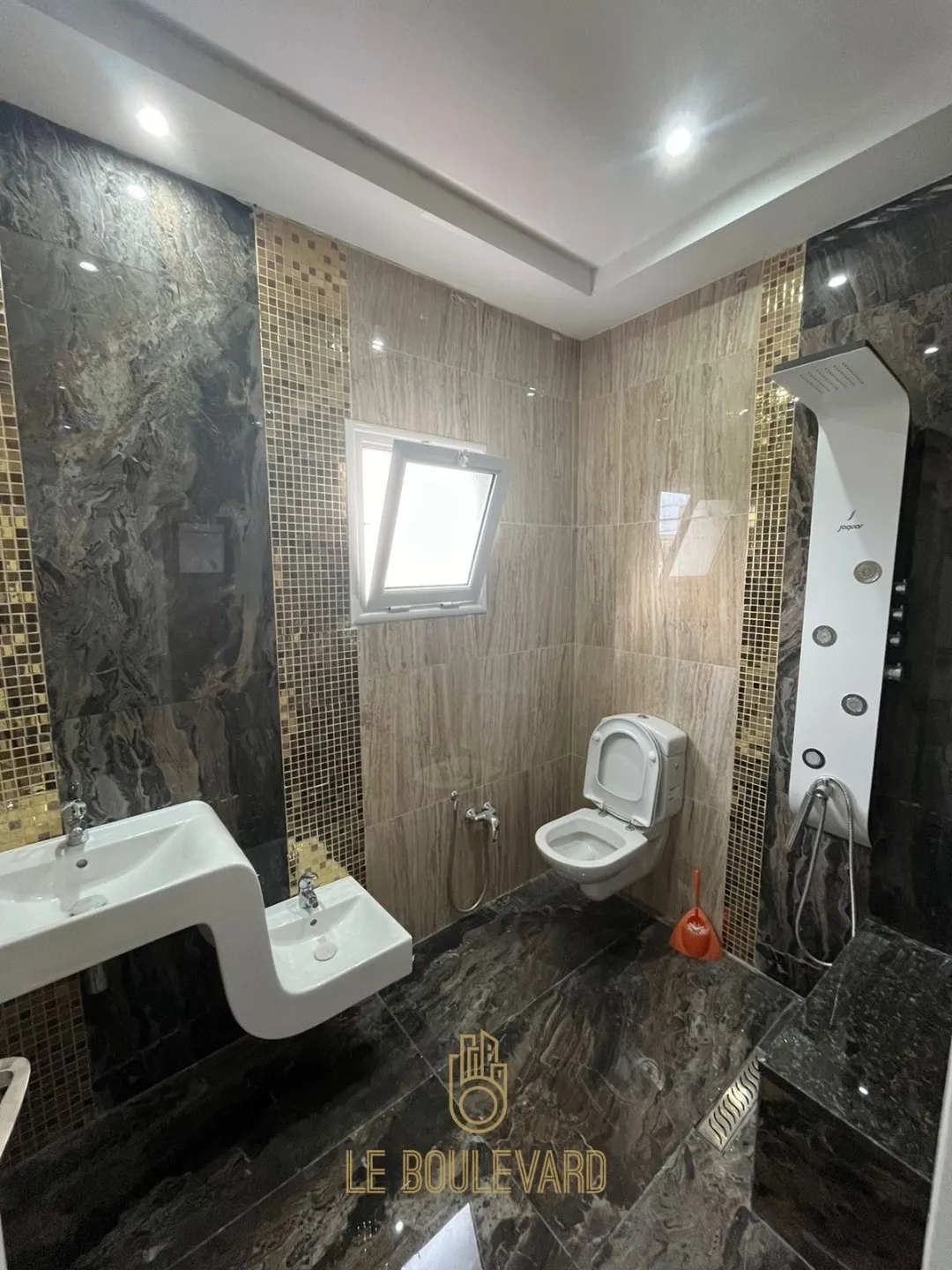  A Vendre Une Opportunité à Ne Pas Manquer Un Immeuble R+3 Situé à Cité Ezzouhour 4, Tunis à Tunis - Photo 3