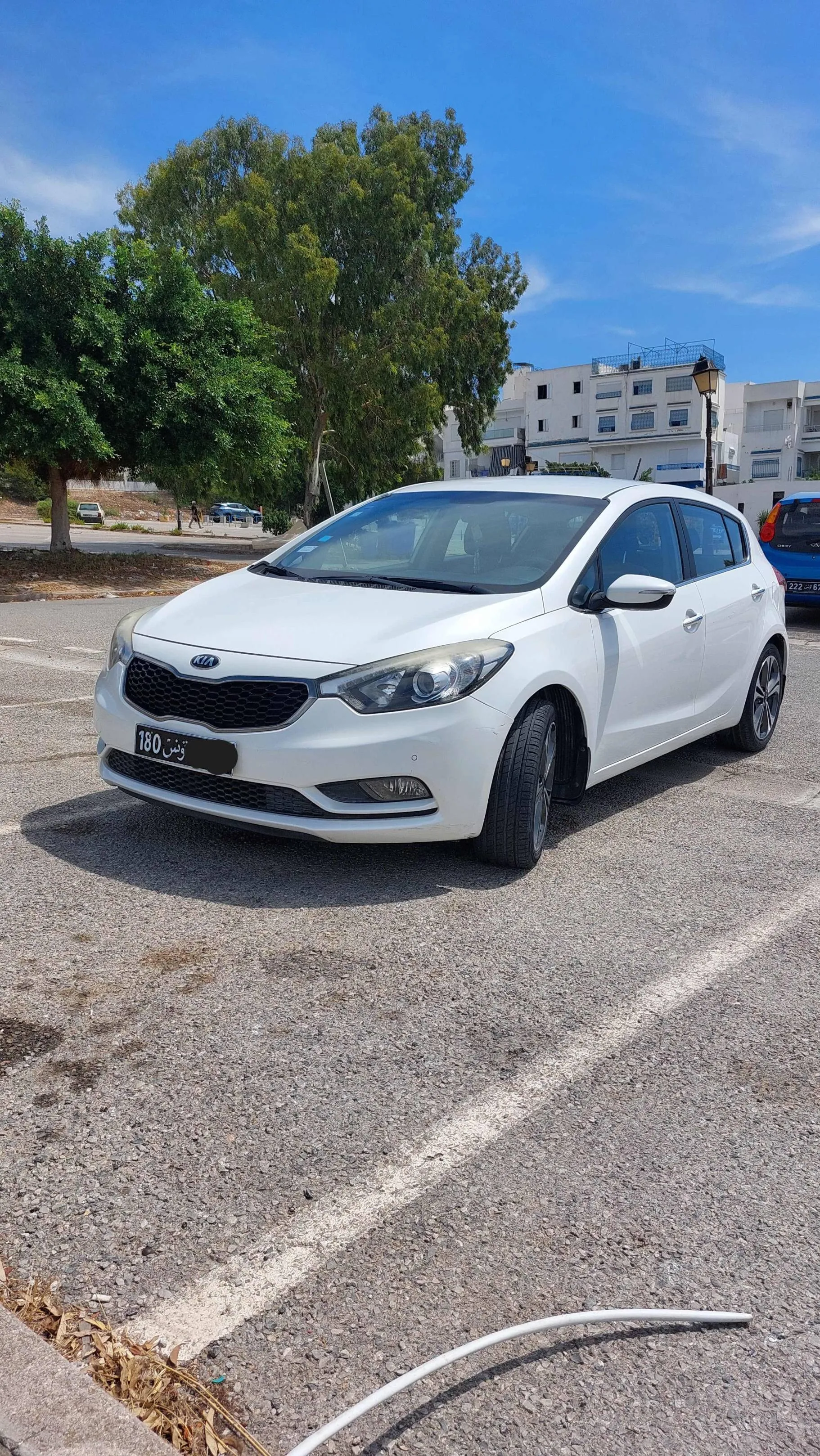  KIA CERATO 5p Blanc à Tunis - Photo 2