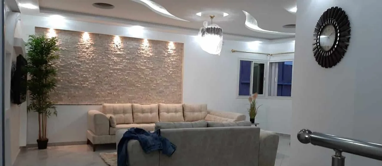 maison avec garage sur 3 niveaux a vendre 