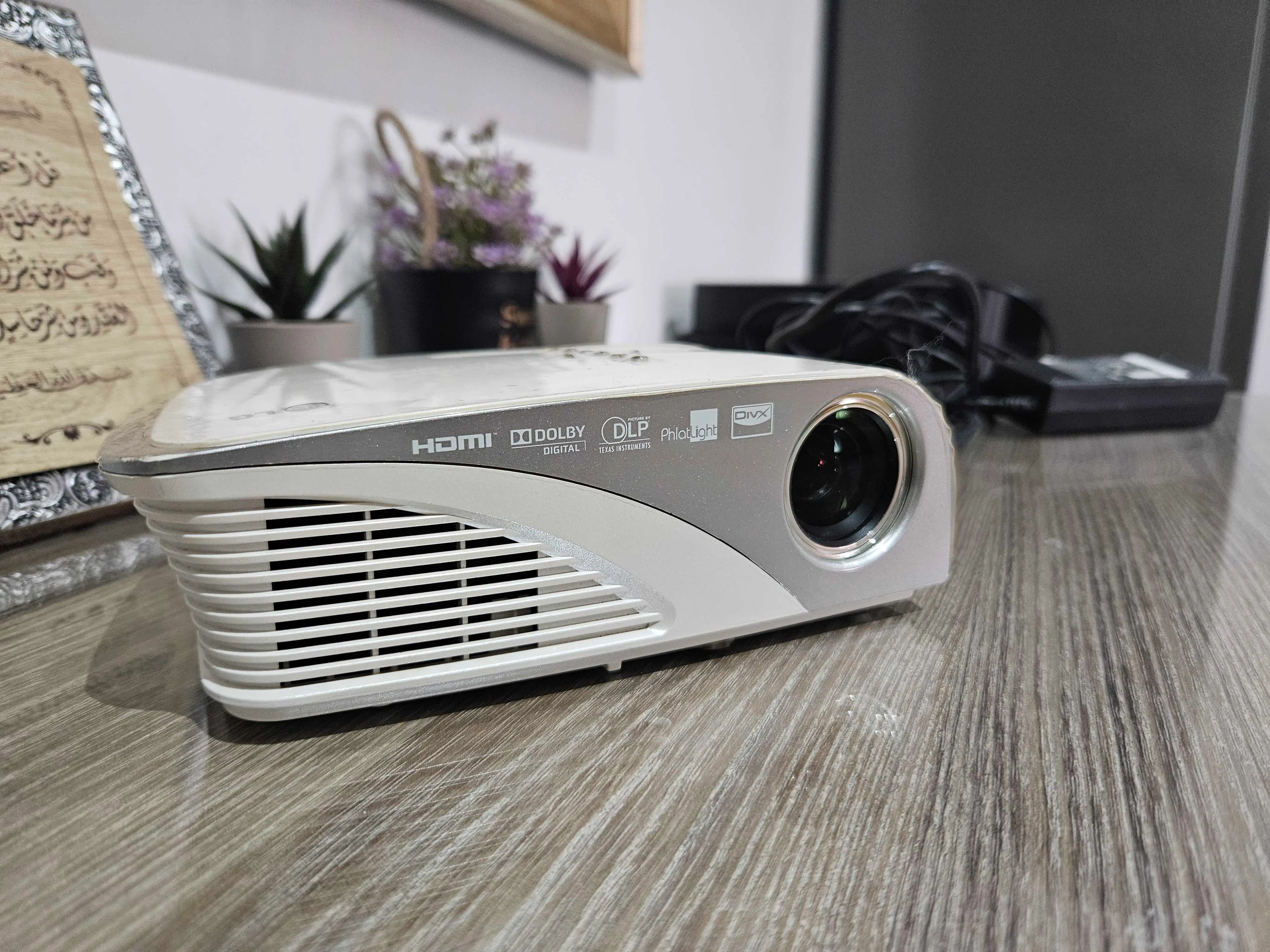  Mini video projecteur LG à Ben Arous - Photo 2