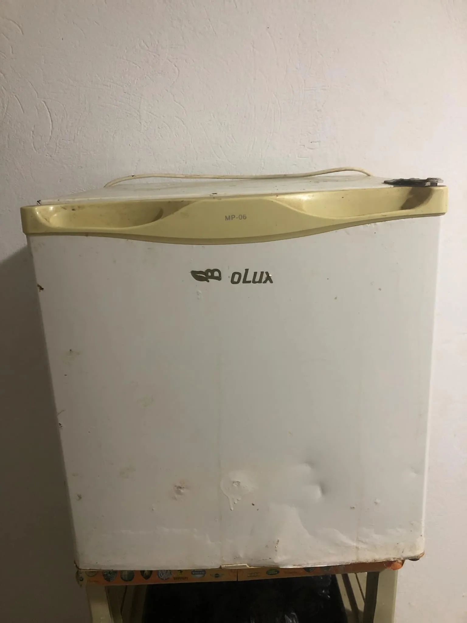  Climatiseur mobile PROKLIMA 9000 BTU ; avec télécommande importé de France ; état neuf 