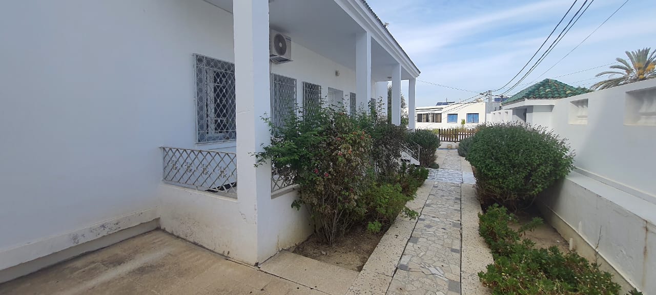    Villa pour investisseur à Tunis - Photo 3
