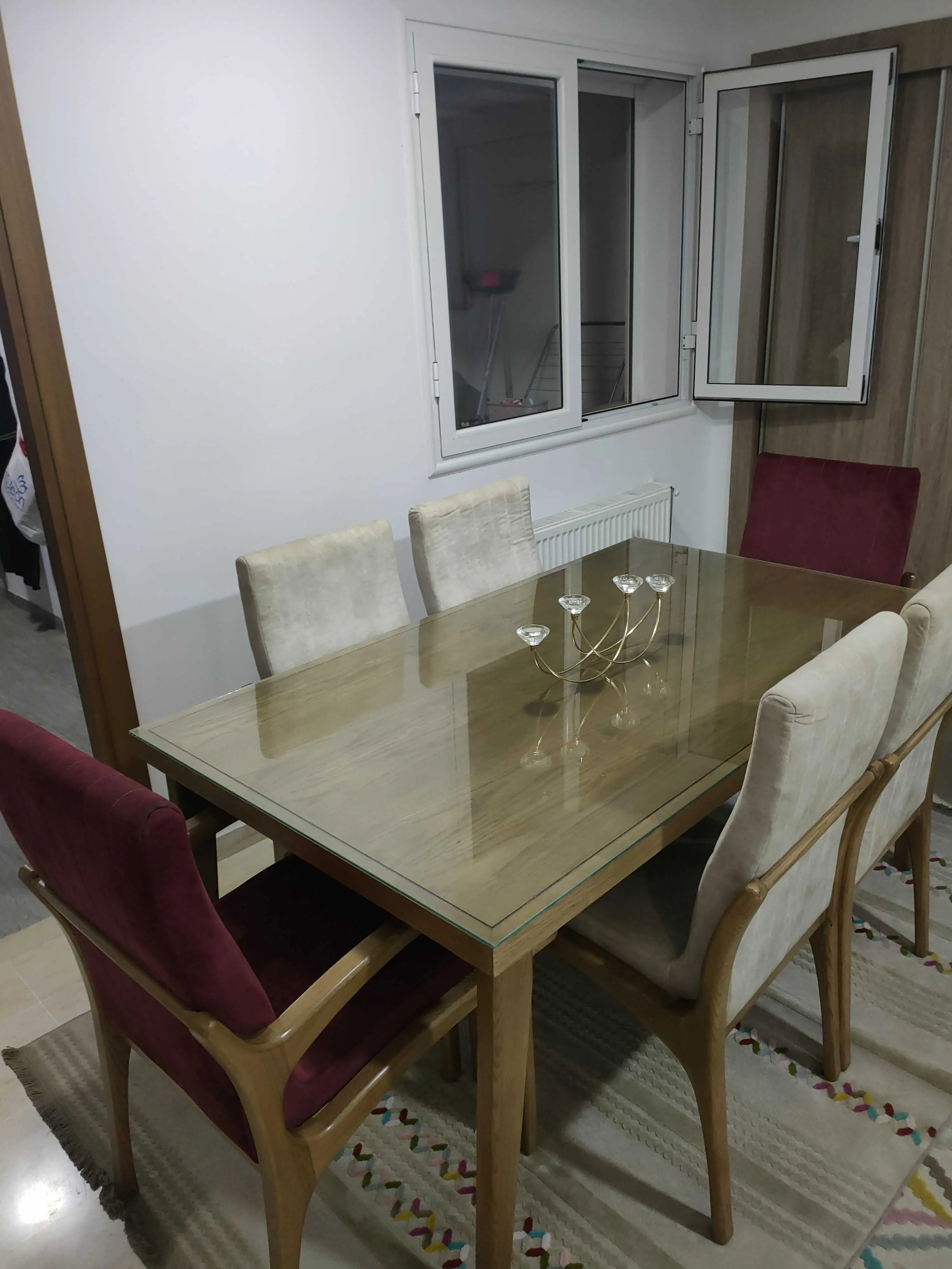  Table à manger avec 6 chaises et un buffet blenz en bon état à Tunis - Photo 3