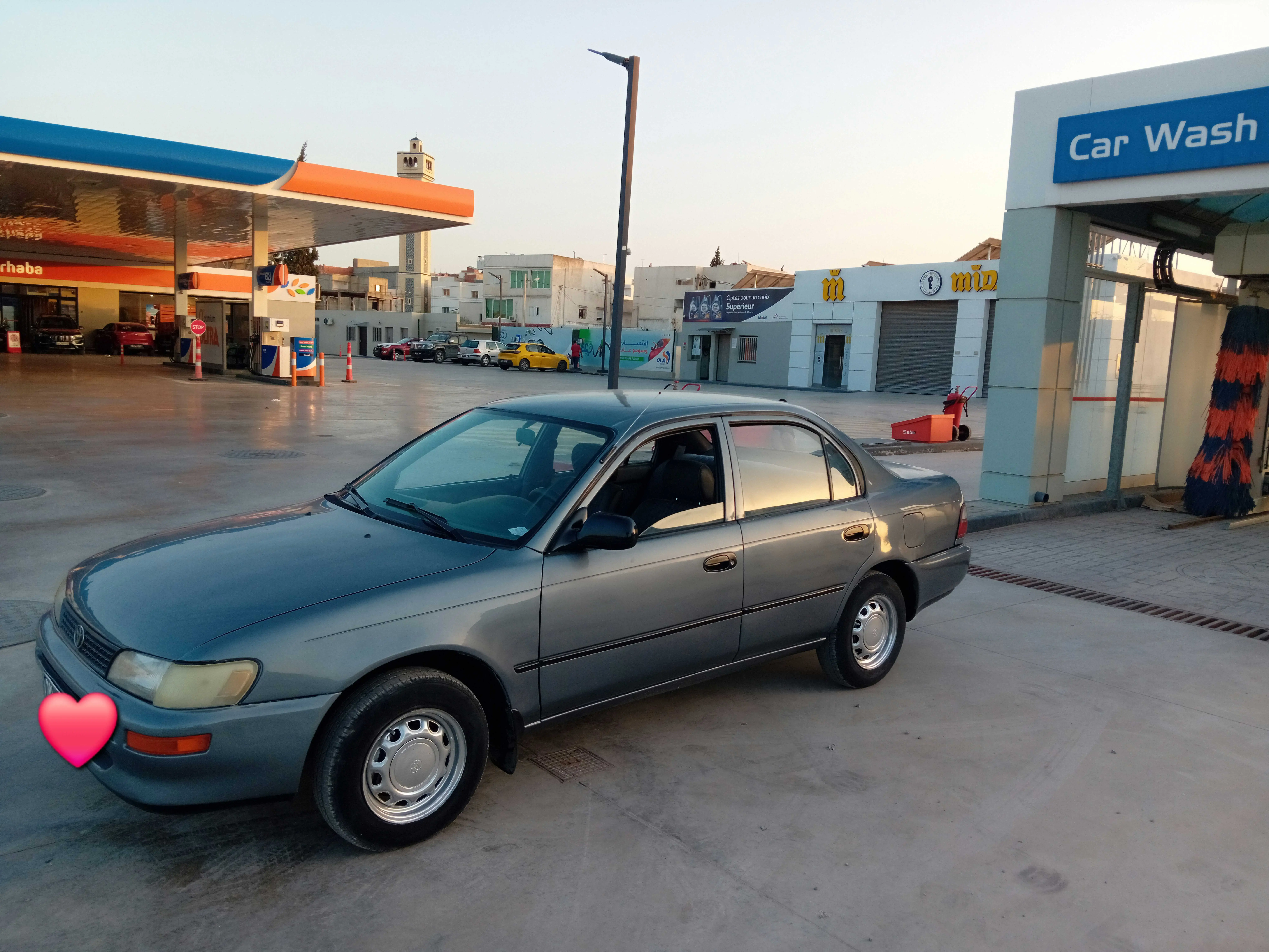  Toyota corolla nthifa barcha nm de tlf:96028174 à Tunis - Photo 2