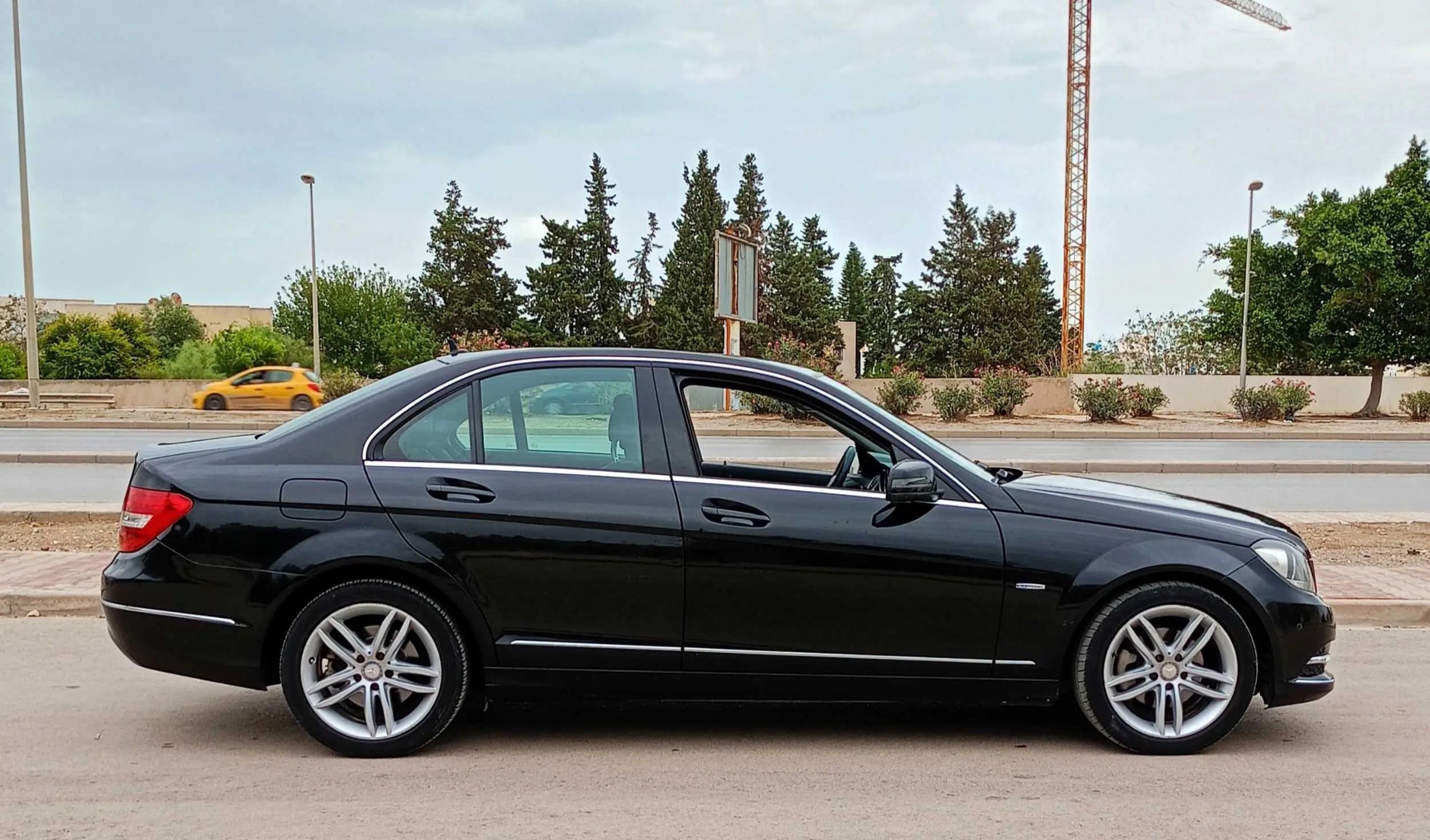  ???? mercedes C 200 kompressor ????1 ère Main à Ariana - Photo 2