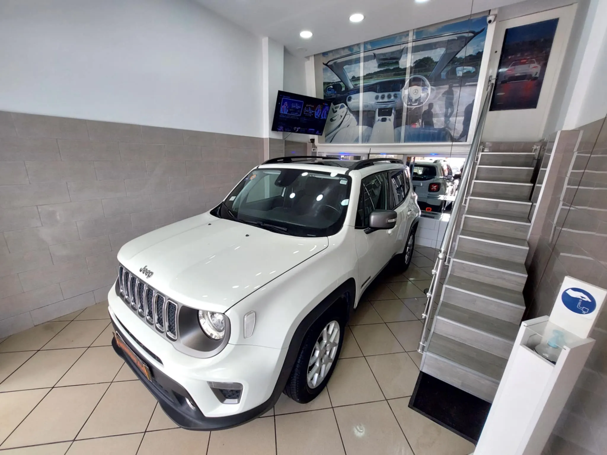  Jeep Renegade 1.4 Turbo 4x2 Limited BVA - TEL98479647 à Ariana - Photo 2