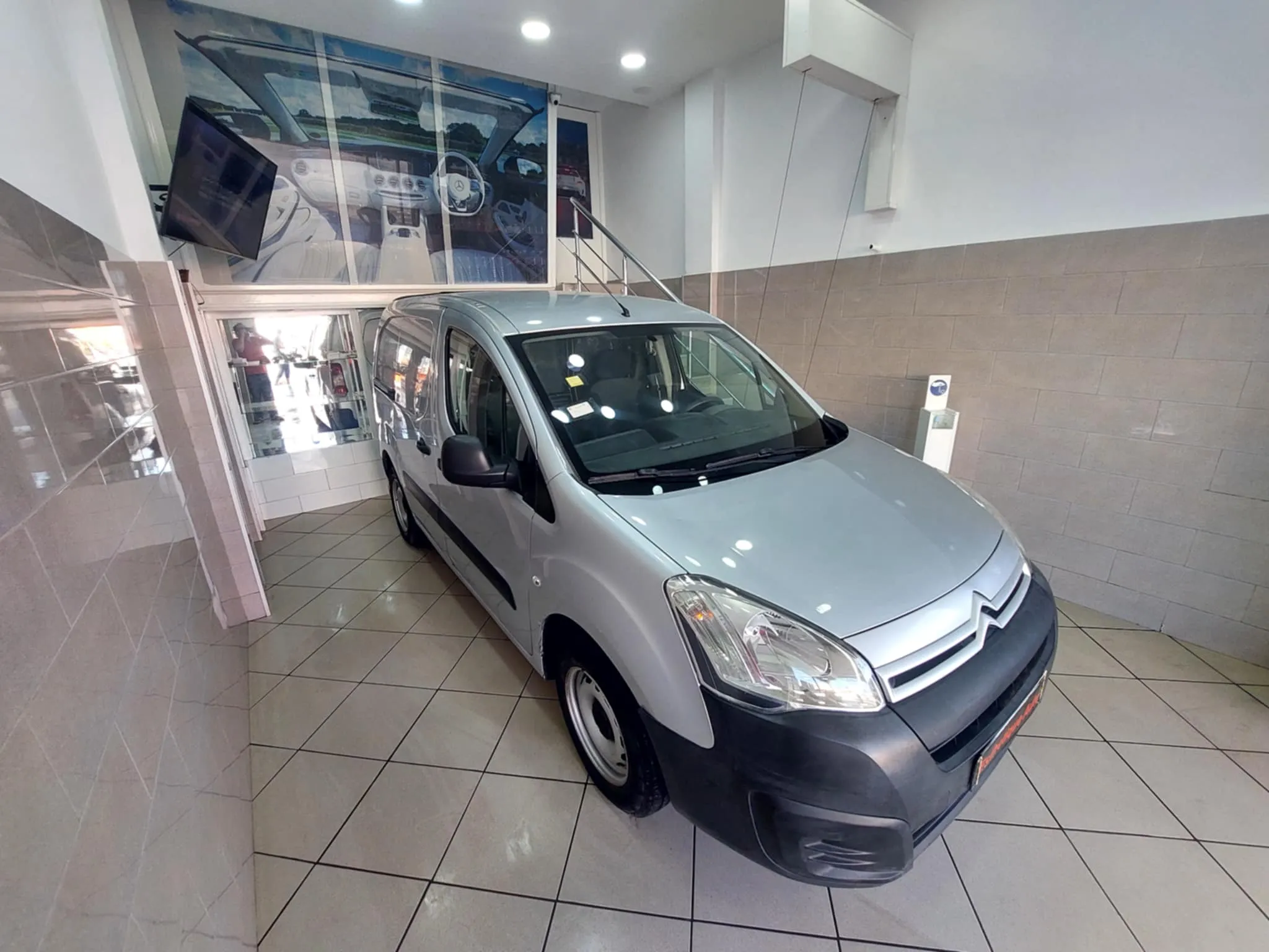  Citroen Berlingo 2018 Utilitaire-tel 98479647 à Ariana - Photo 3