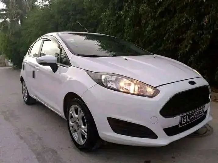  FORD FIESTA PREMIÈRE MAIN TRÈS PROPRE à Ariana - Photo 2