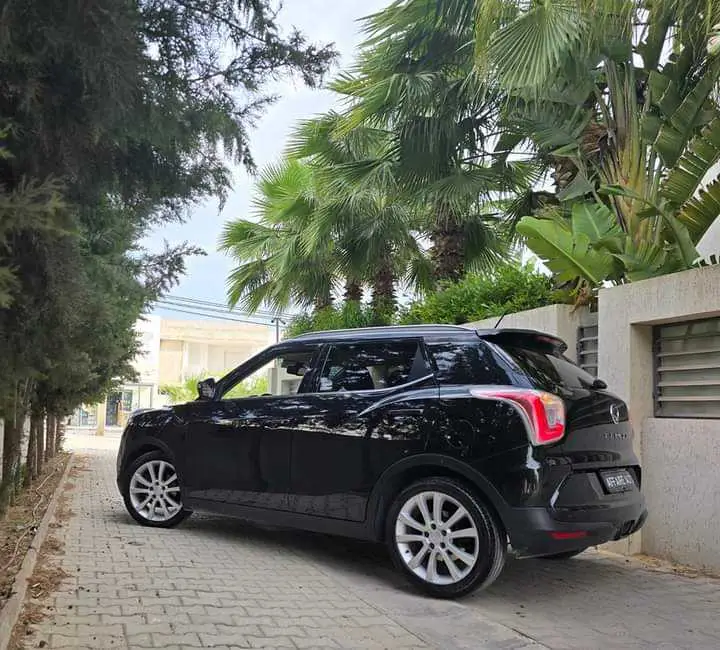  SSANGYONG TIVOLI à Tunis - Photo 2