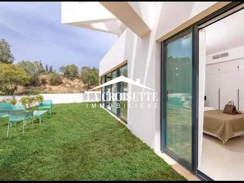  Rez-de-chaussée de villa S+4 avec piscine à Gammarth ZRCL029 à Tunis - Photo 2