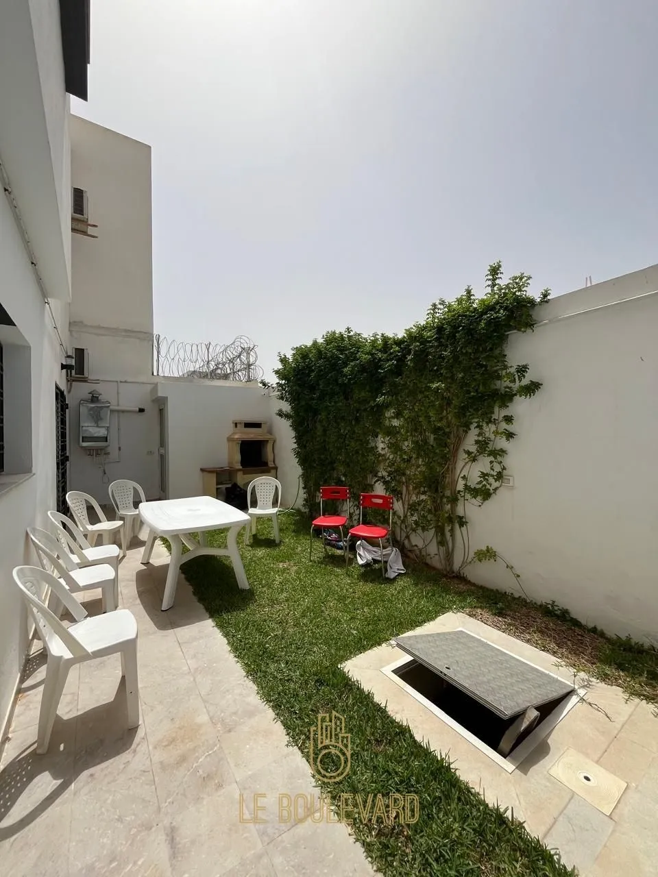  A Louer Villa Duplex S+4 Avec Piscine à Cité Diamant, Hammamet Nord à Nabeul - Photo 2
