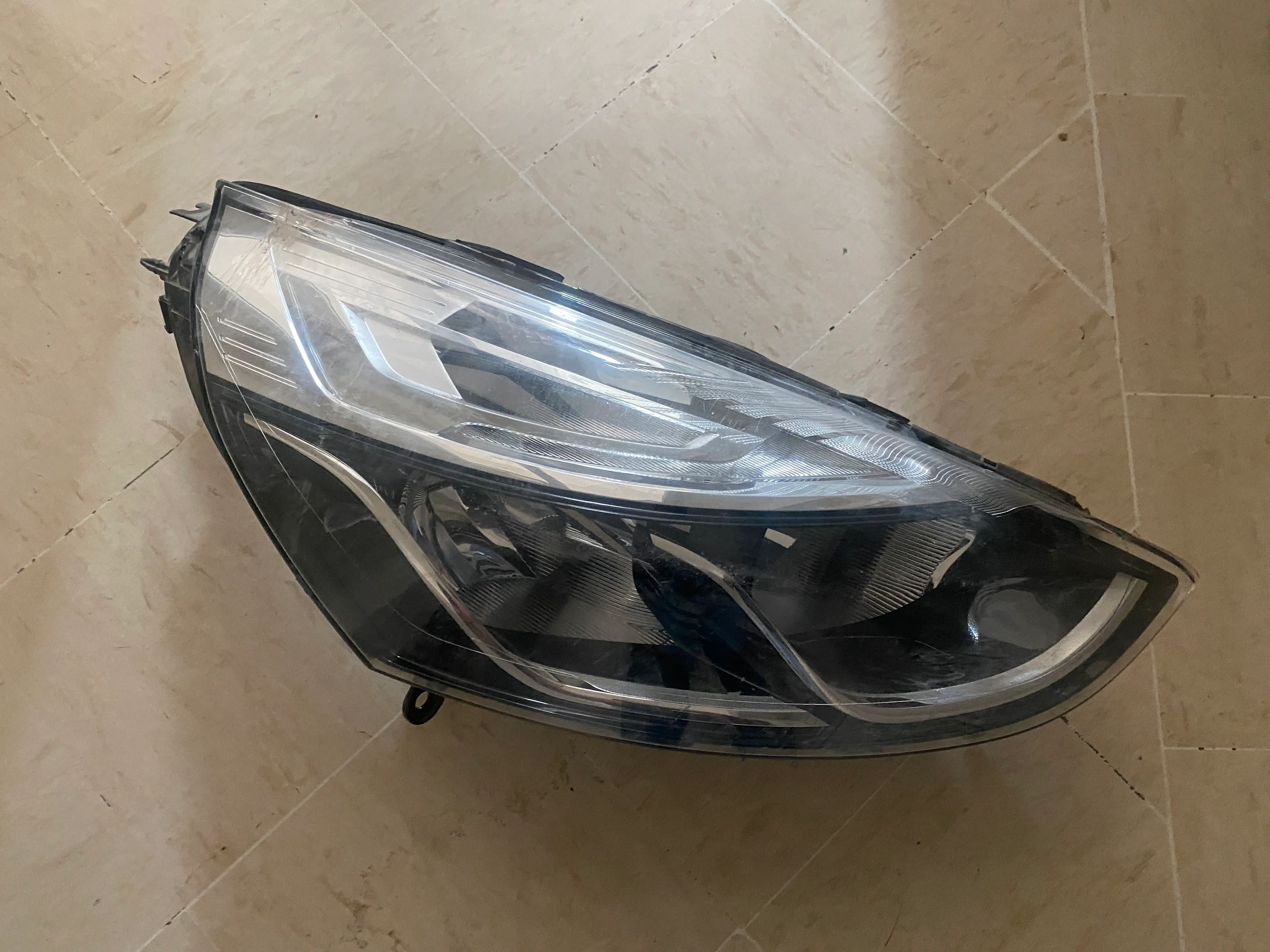  Pièce Clio 4 A vendre à Ariana - Photo 2