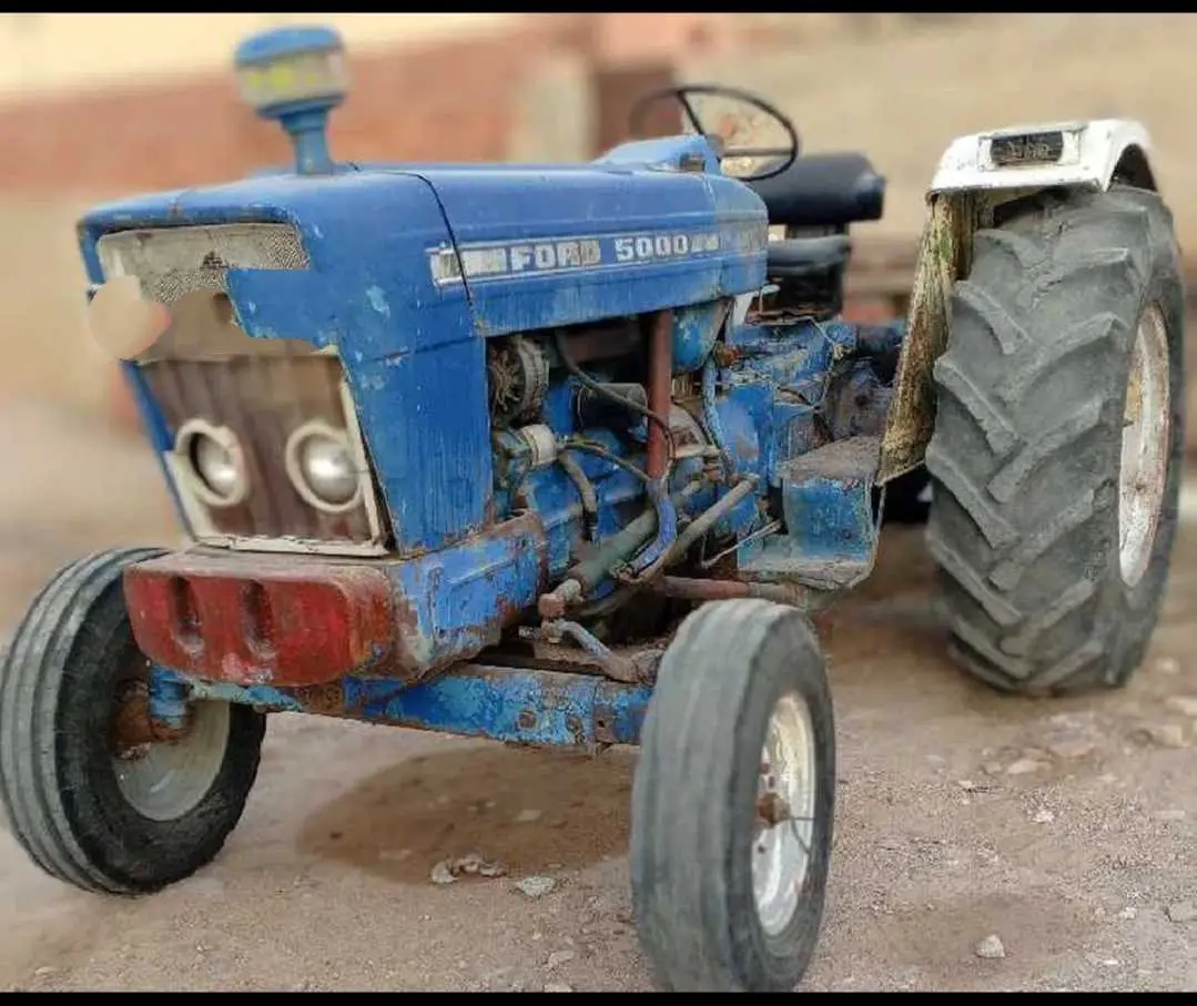  Tracteur Ford 5000 à Sfax - Photo 2