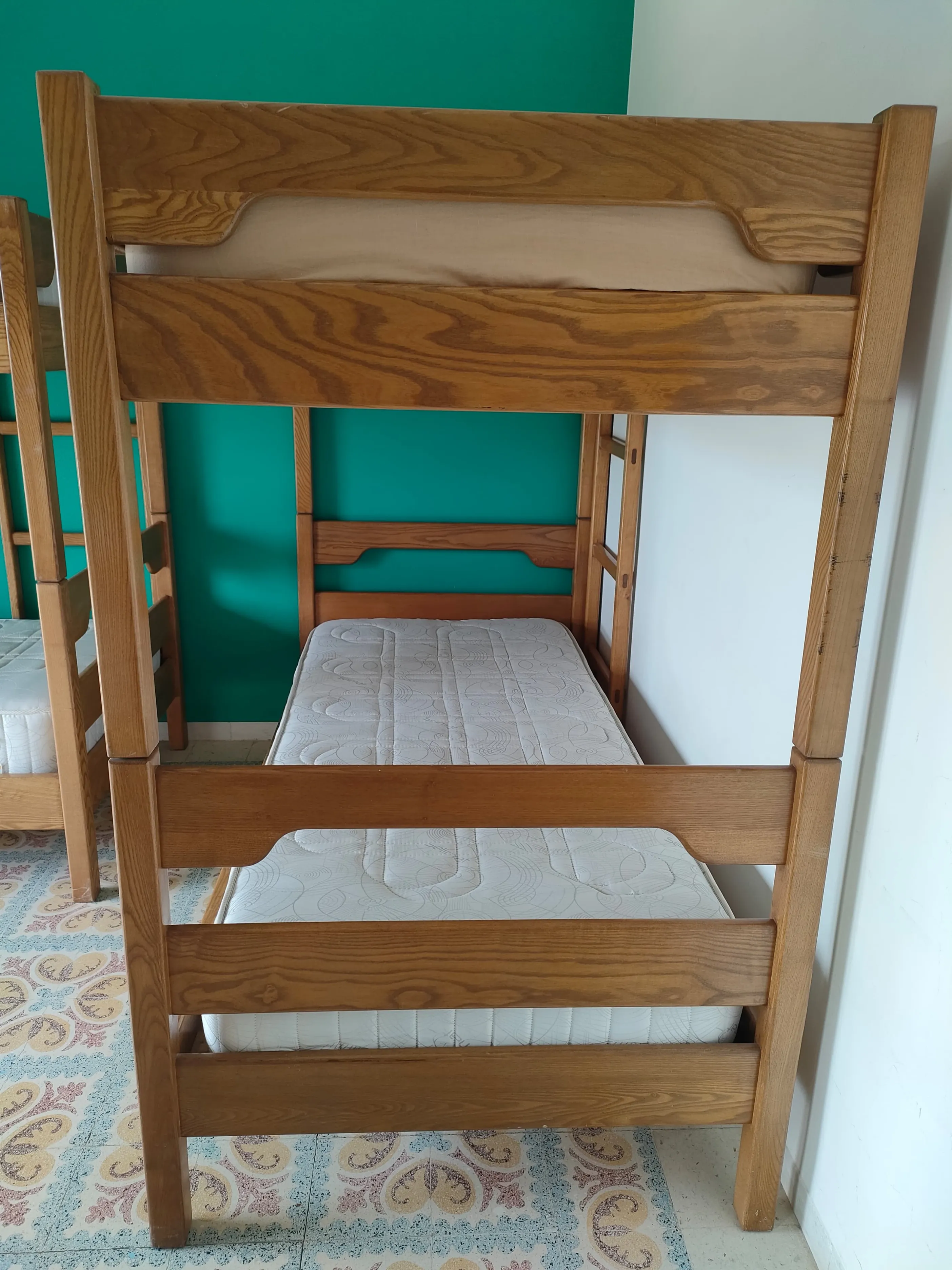  À Vendre : Lits Superposés en Bois Massif avec Matelas Orthopédiques à Sfax - Photo 3