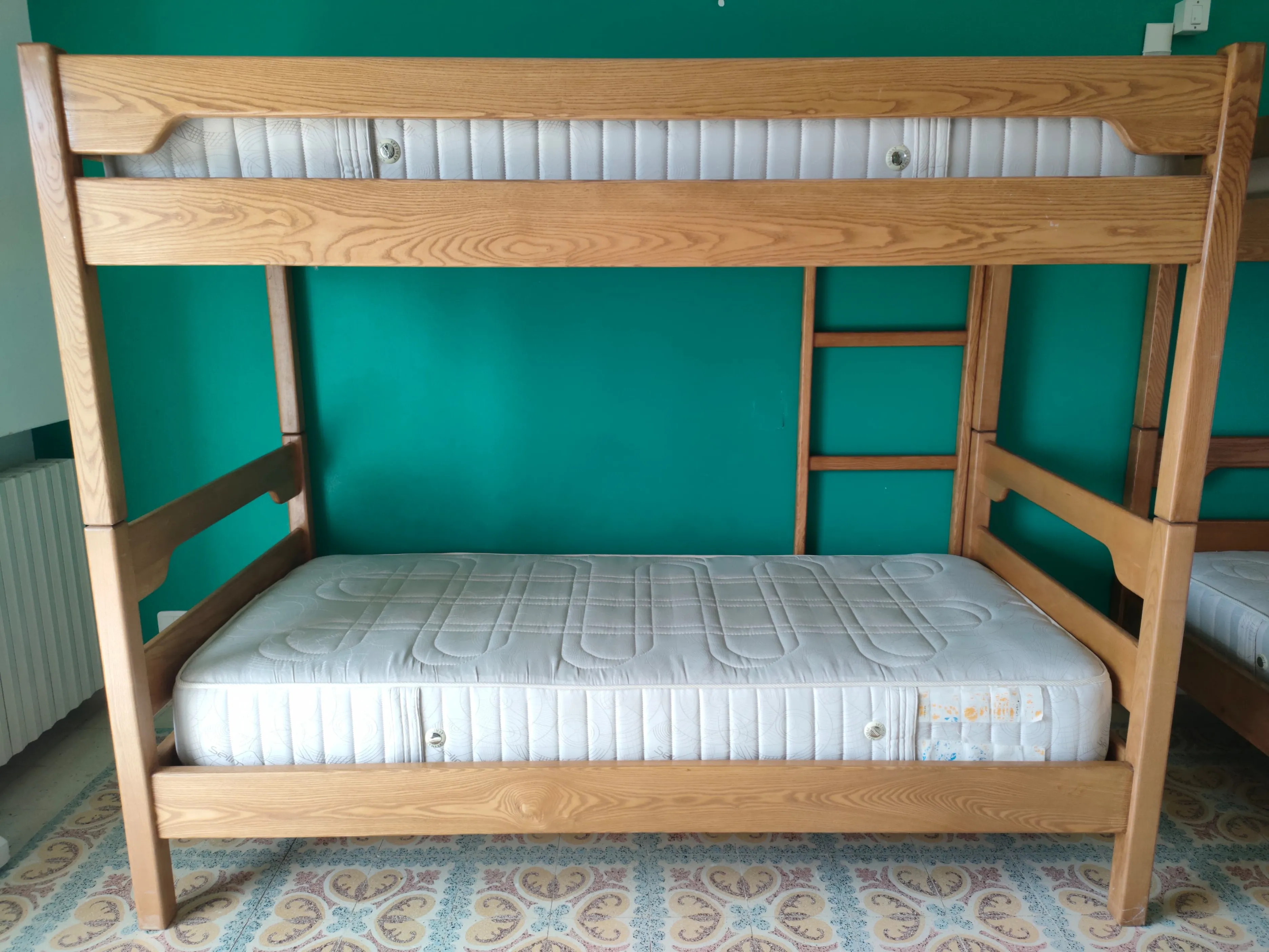  À Vendre : Lits Superposés en Bois Massif avec Matelas Orthopédiques à Sfax - Photo 2