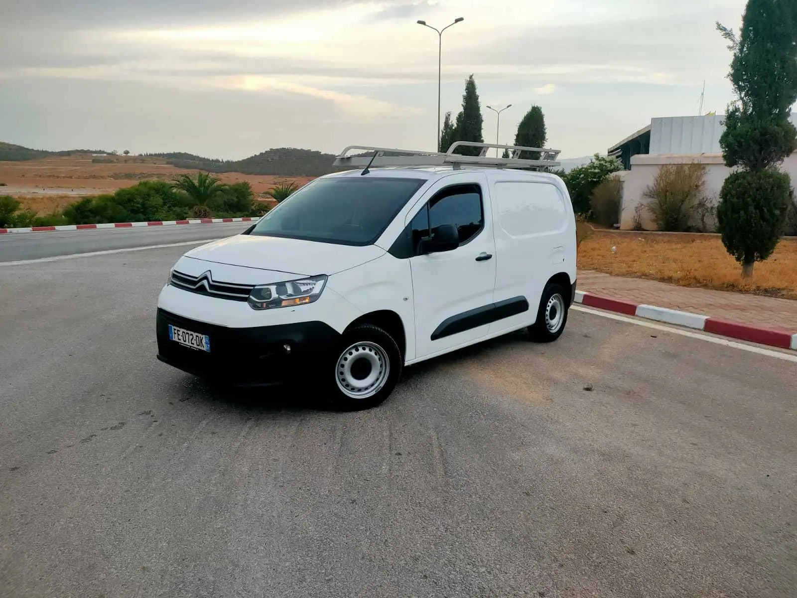  K9 Citroen berlingo 3 place sur carte girx tt option importé état neuf à Beja - Photo 3