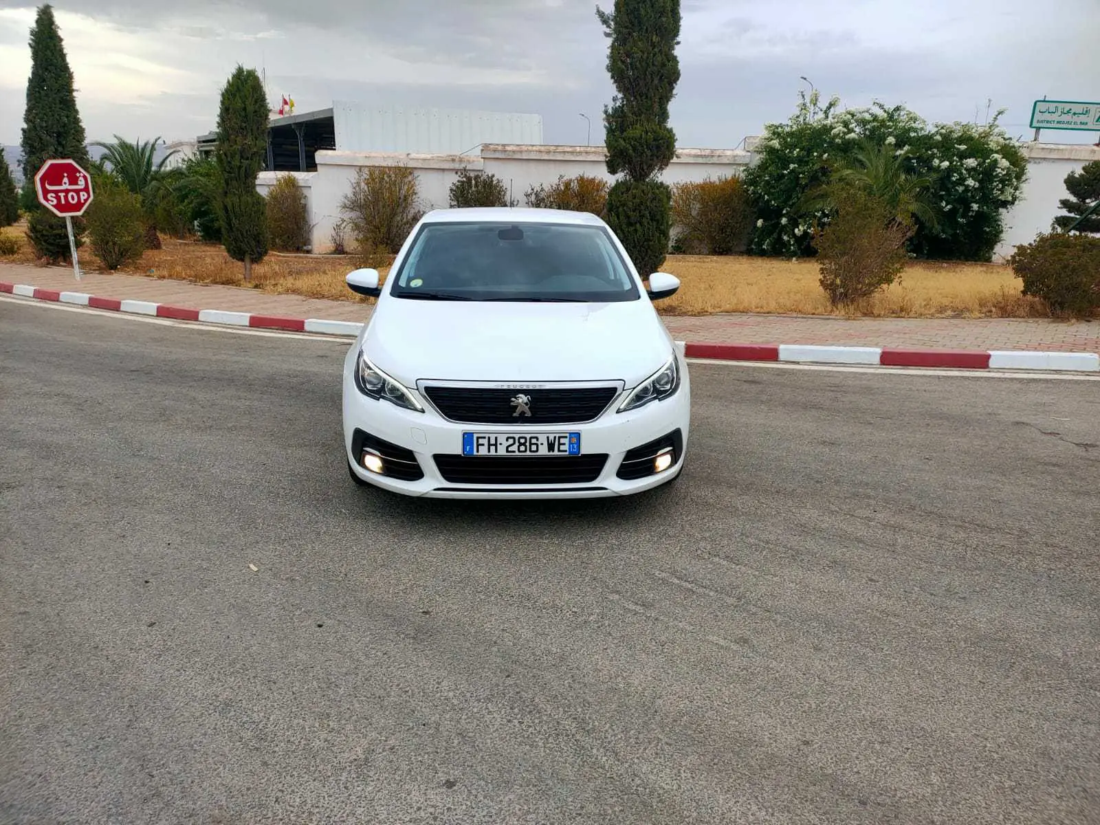  Peugeot 308 Dissel bleu ehdi boite 6 tt option importé fin sir état neuf à Beja - Photo 2