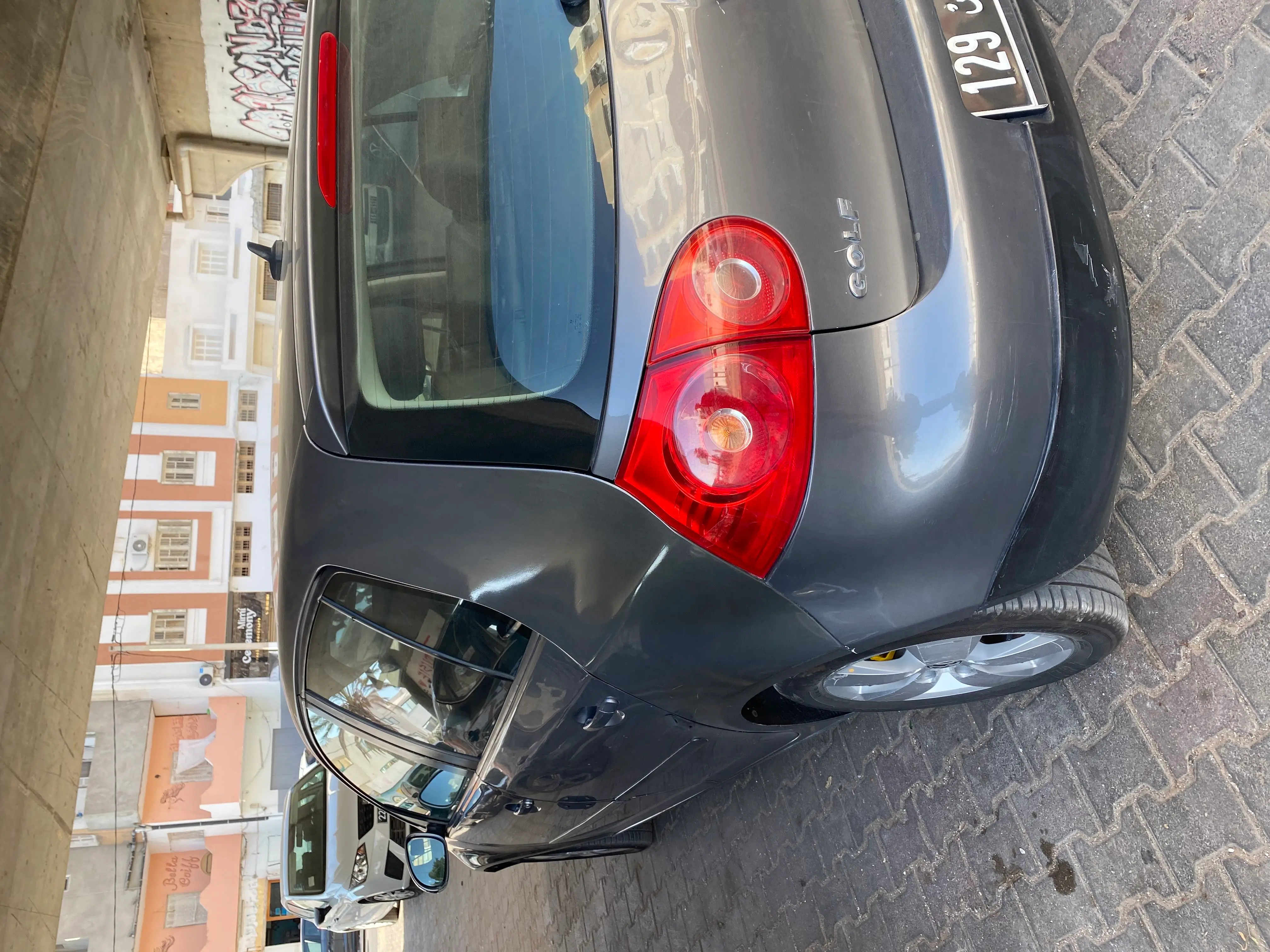  Golf 5 essence 1.4 à Sfax - Photo 3
