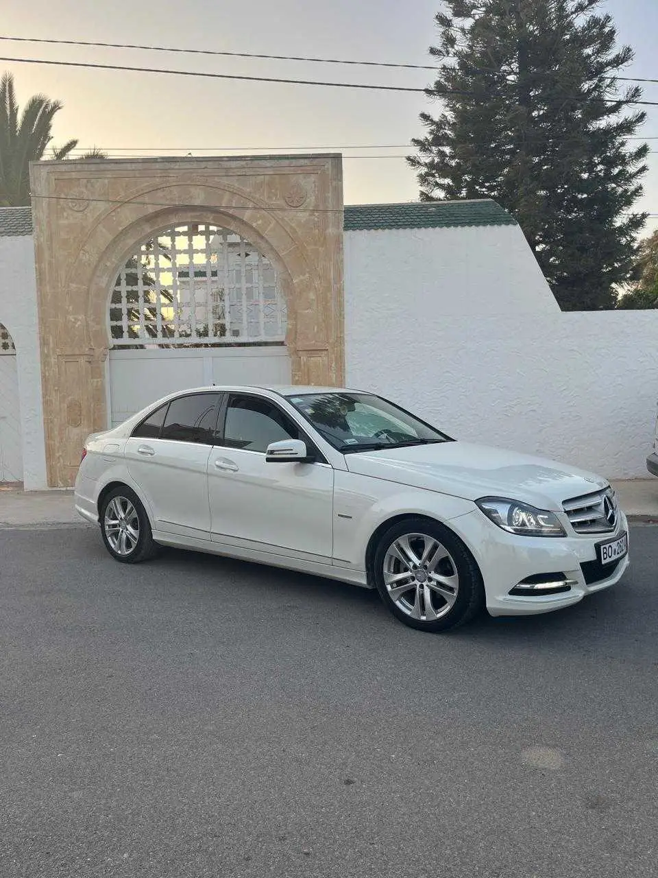  Mercedes classe c180 restylé à Monastir - Photo 2