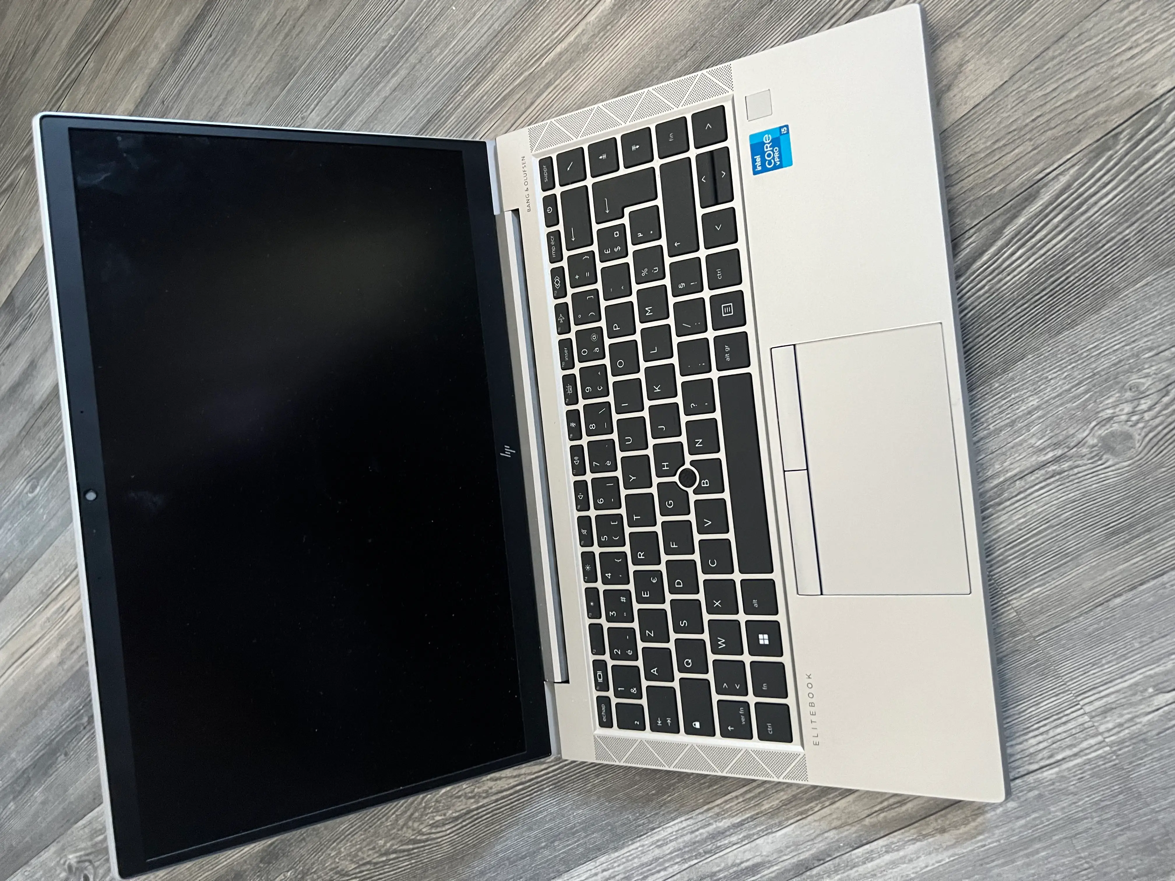  HP elitebook 840 g8 à sousse - Photo 2
