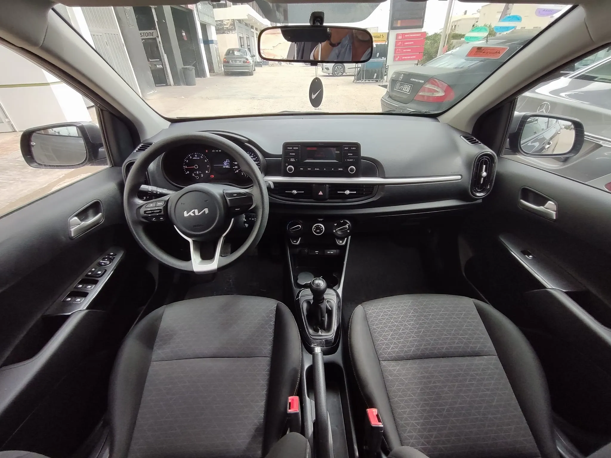  KIA PICANTO 2022 ENTRETIEN MAISON 1ERE MAIN TEL 22801802 à Ariana - Photo 3