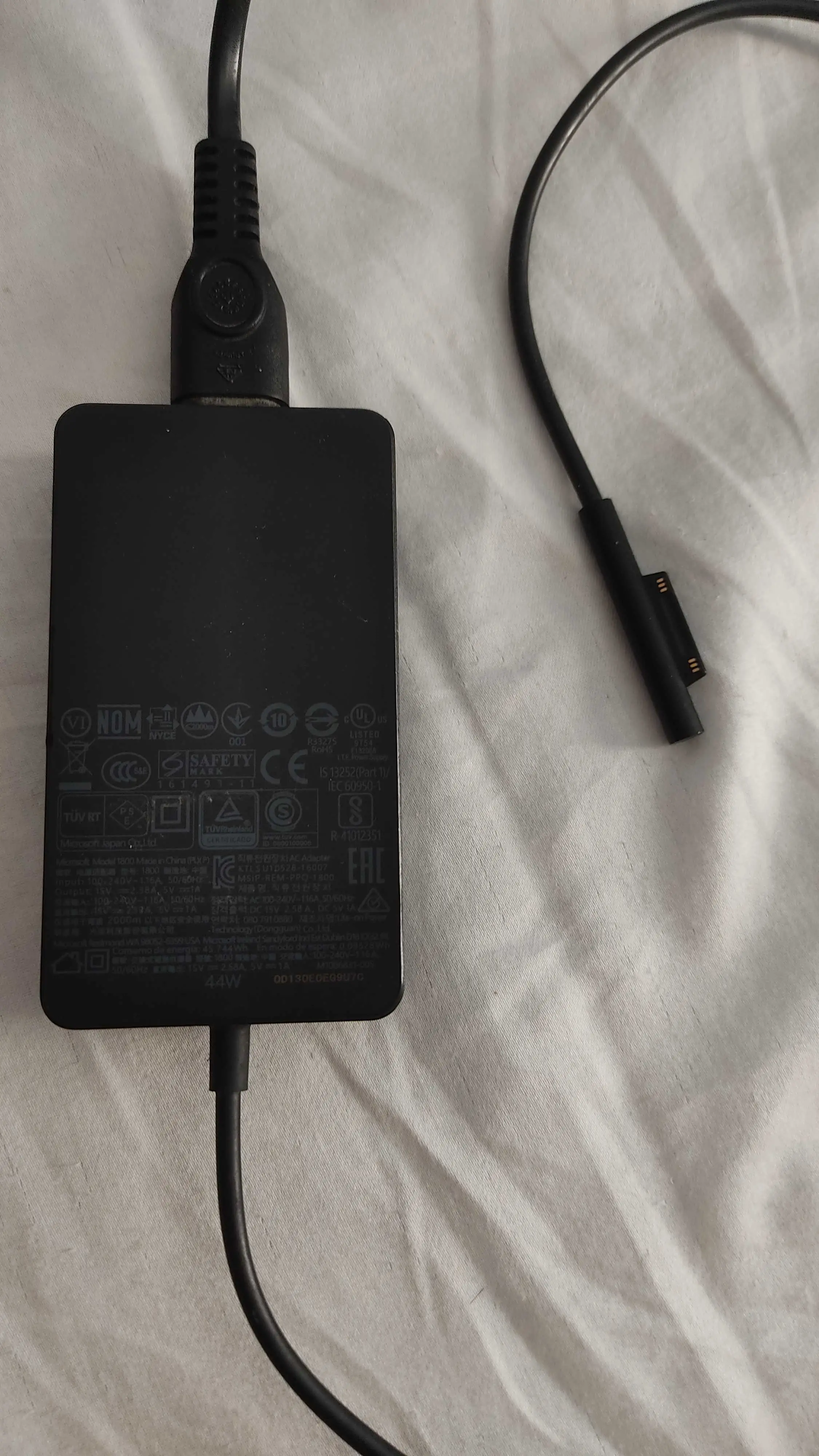  Chargeur Microsoft Surface pro 7 à Sfax - Photo 2