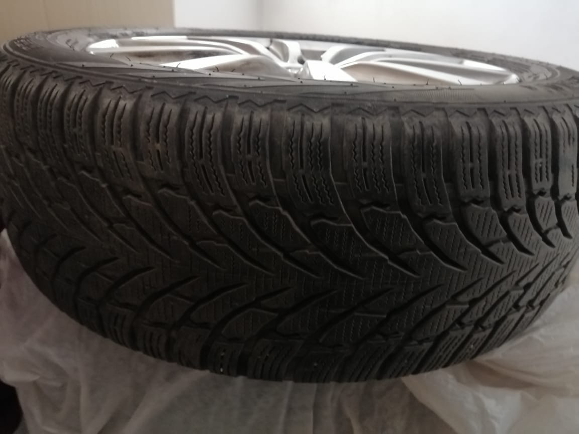  4 jantes kia sportage 18"importée d allemagne +4 pneus d'hiverneufs à Manouba - Photo 2
