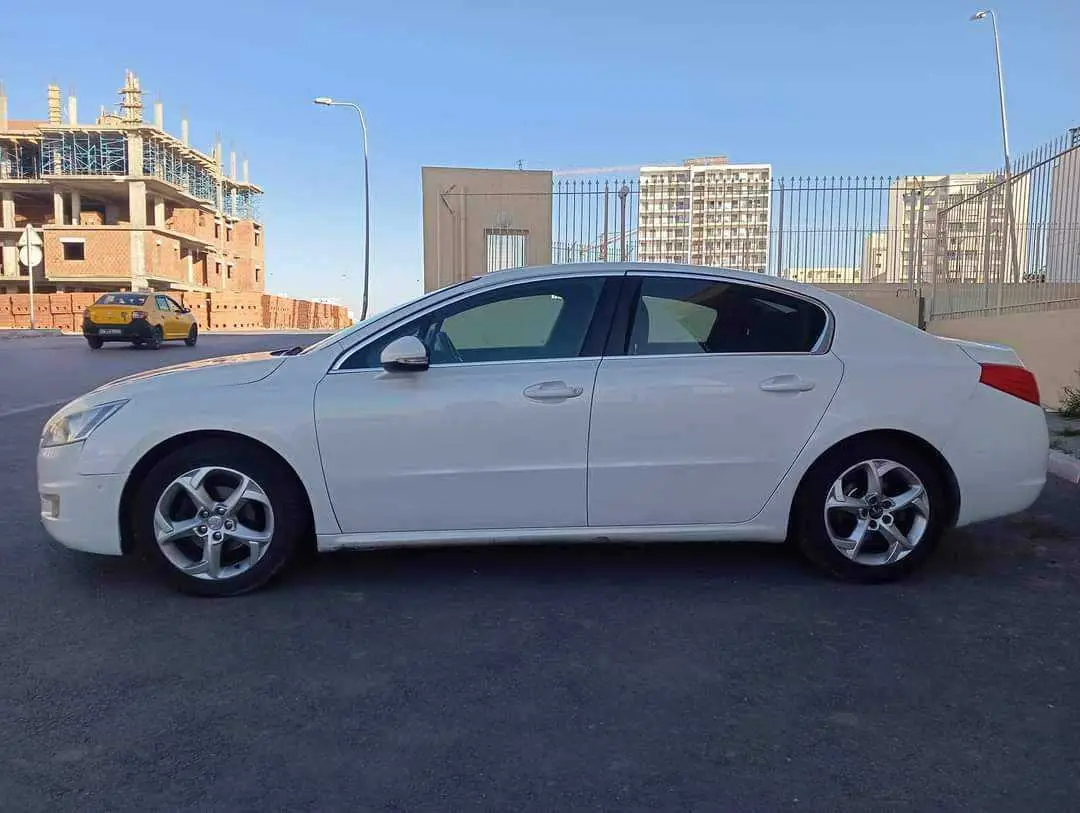  A vendre Peugeot 508 toute en marche en bonne état neuff à Tunis - Photo 3