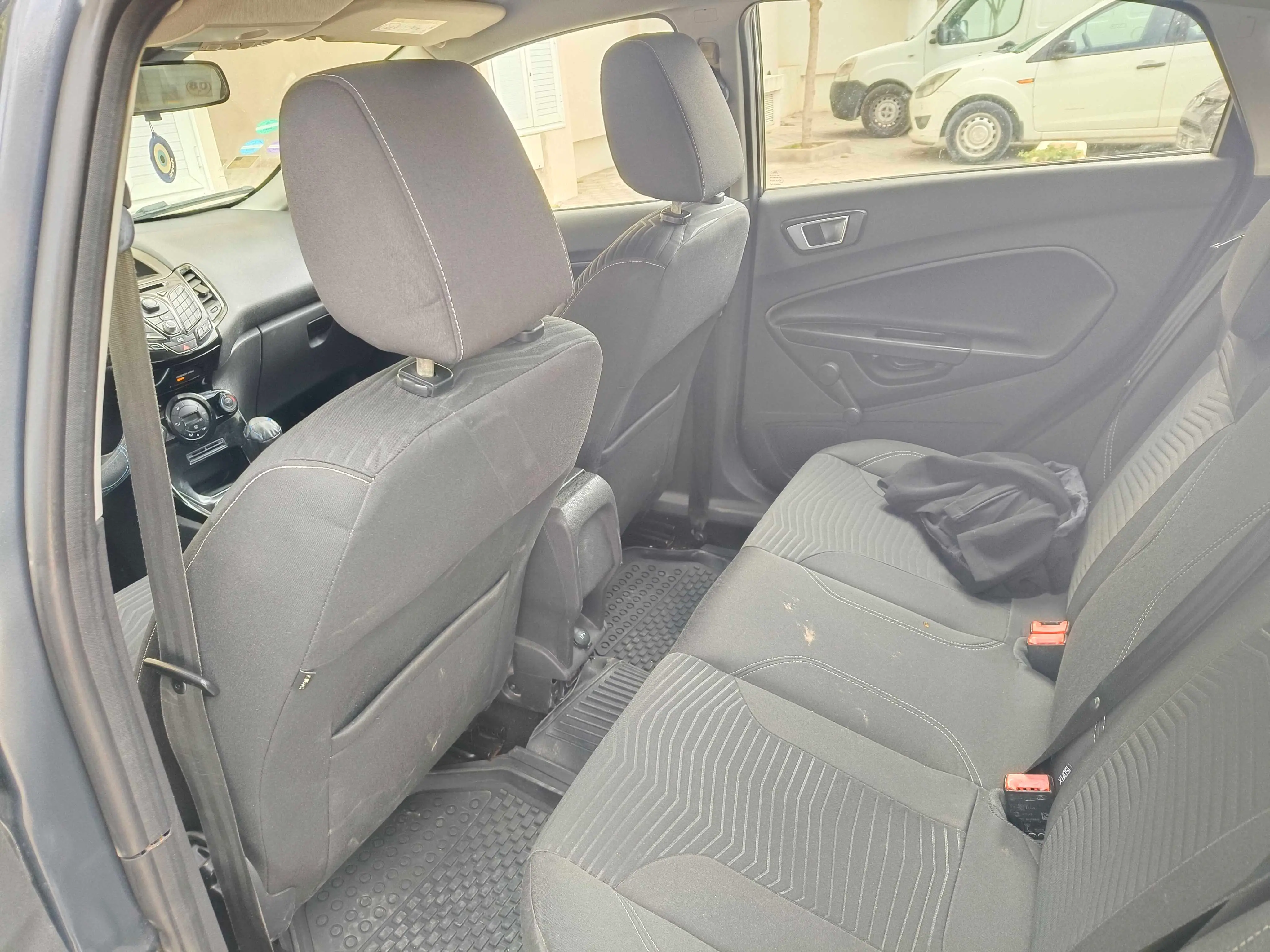  Ford Fiesta titanium phase 2 à Tunis - Photo 3