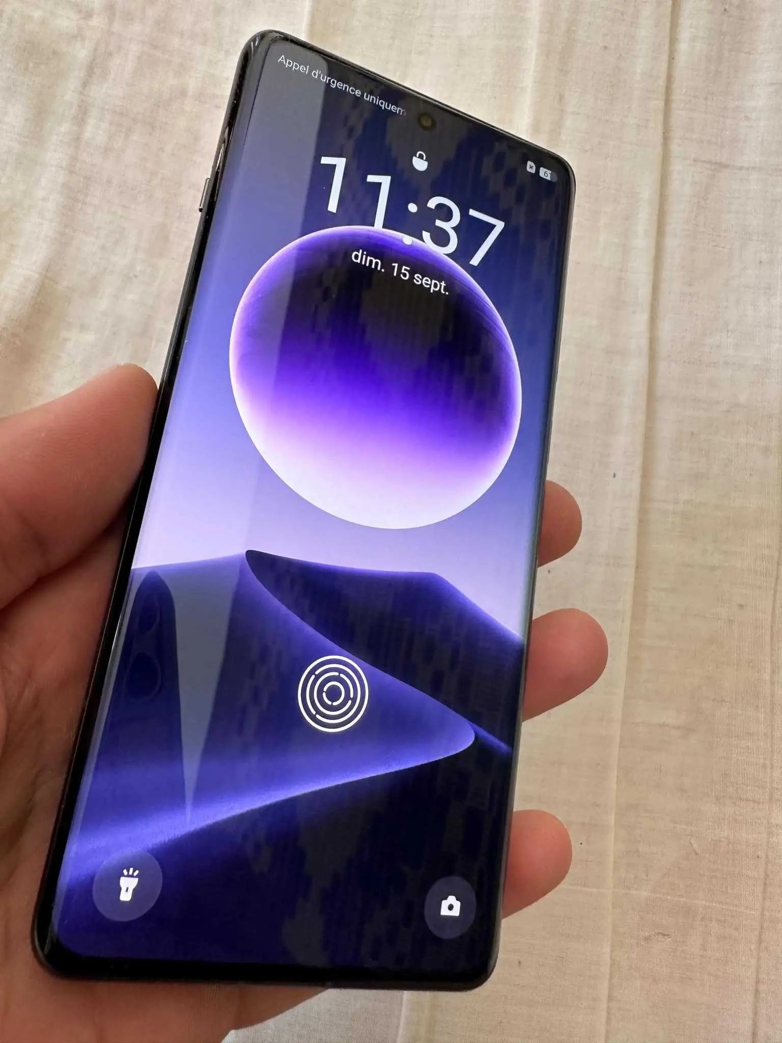  Infinix hot 40i état neuf m3ah boukouh w chargeur tel ndhif barcha w charge tayara 