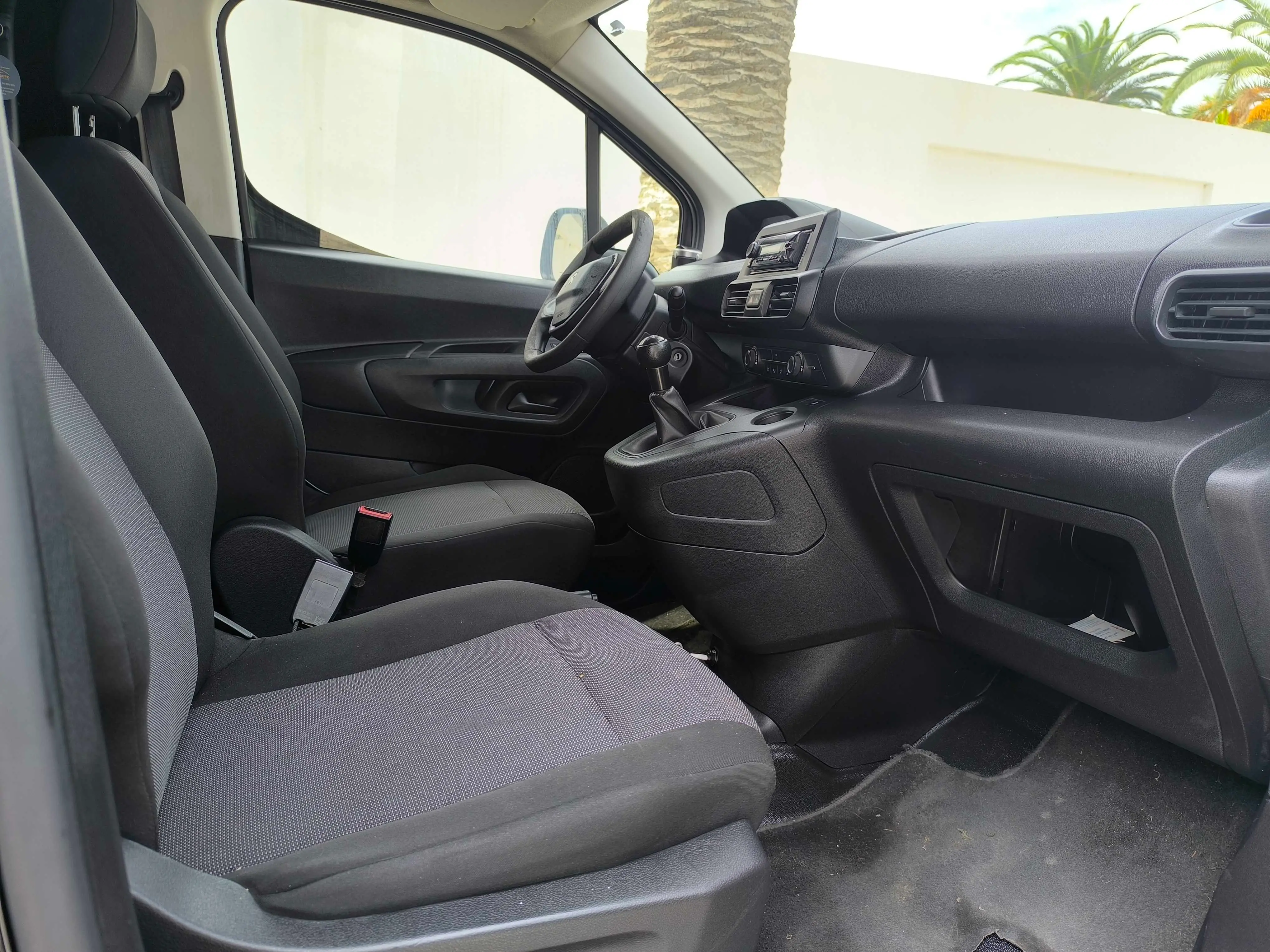  Peugeot Partner K9 2020 état origine à Ben Arous - Photo 2