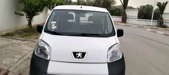  peugeot à Ariana - Photo 2