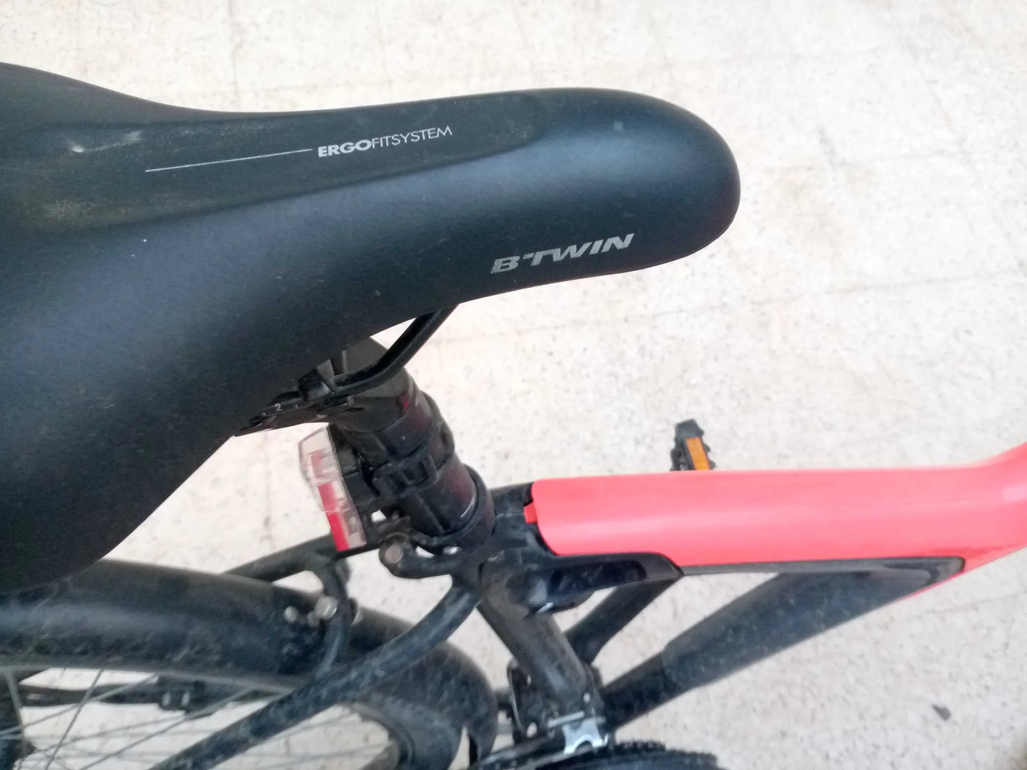  Vélo B'TWIN VTC 53381289 à sousse - Photo 3