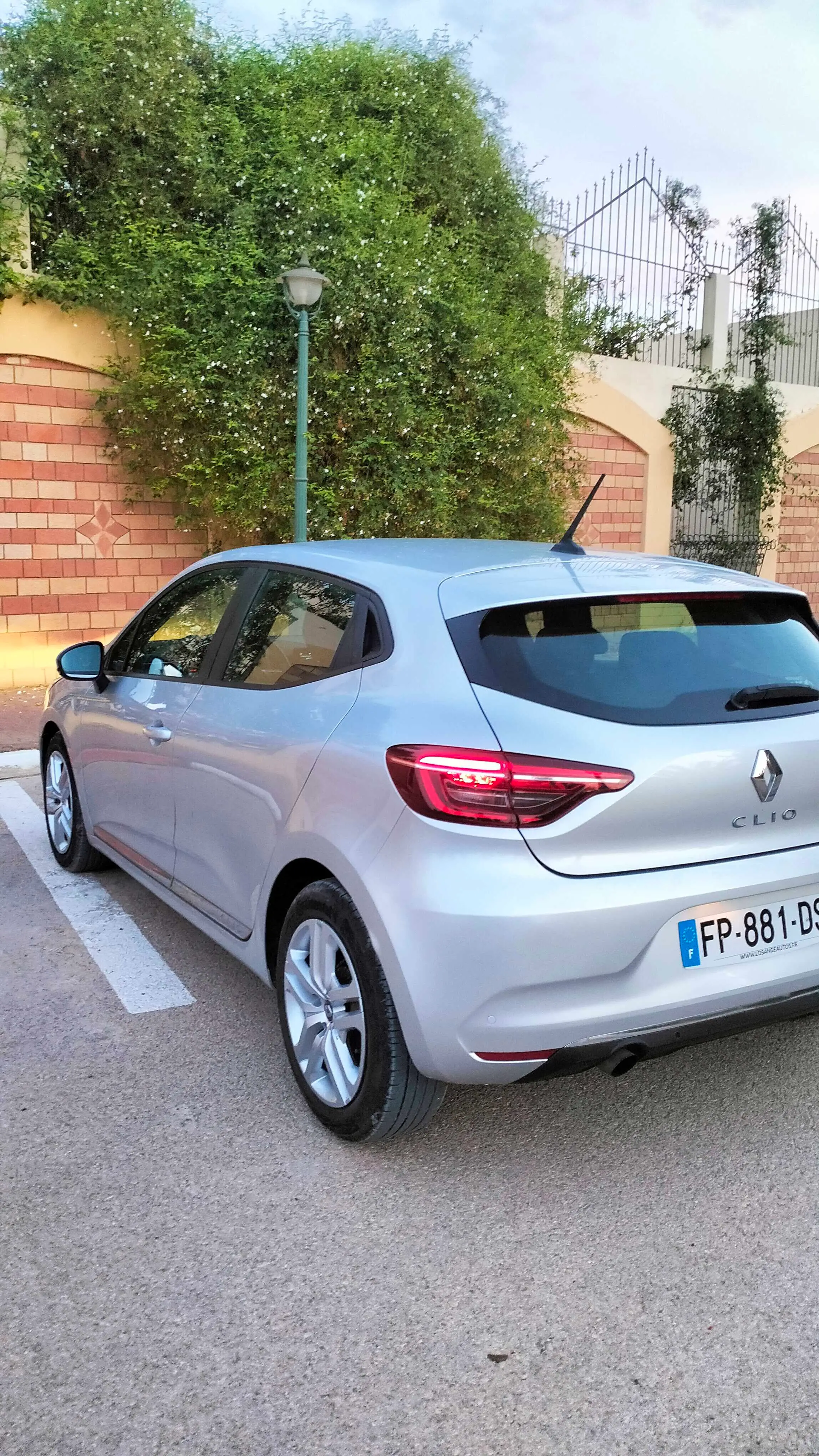  Clio 5 à Gafsa - Photo 3
