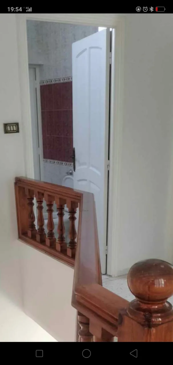  étage de villa s+3 style américain a louer à sousse - Photo 2