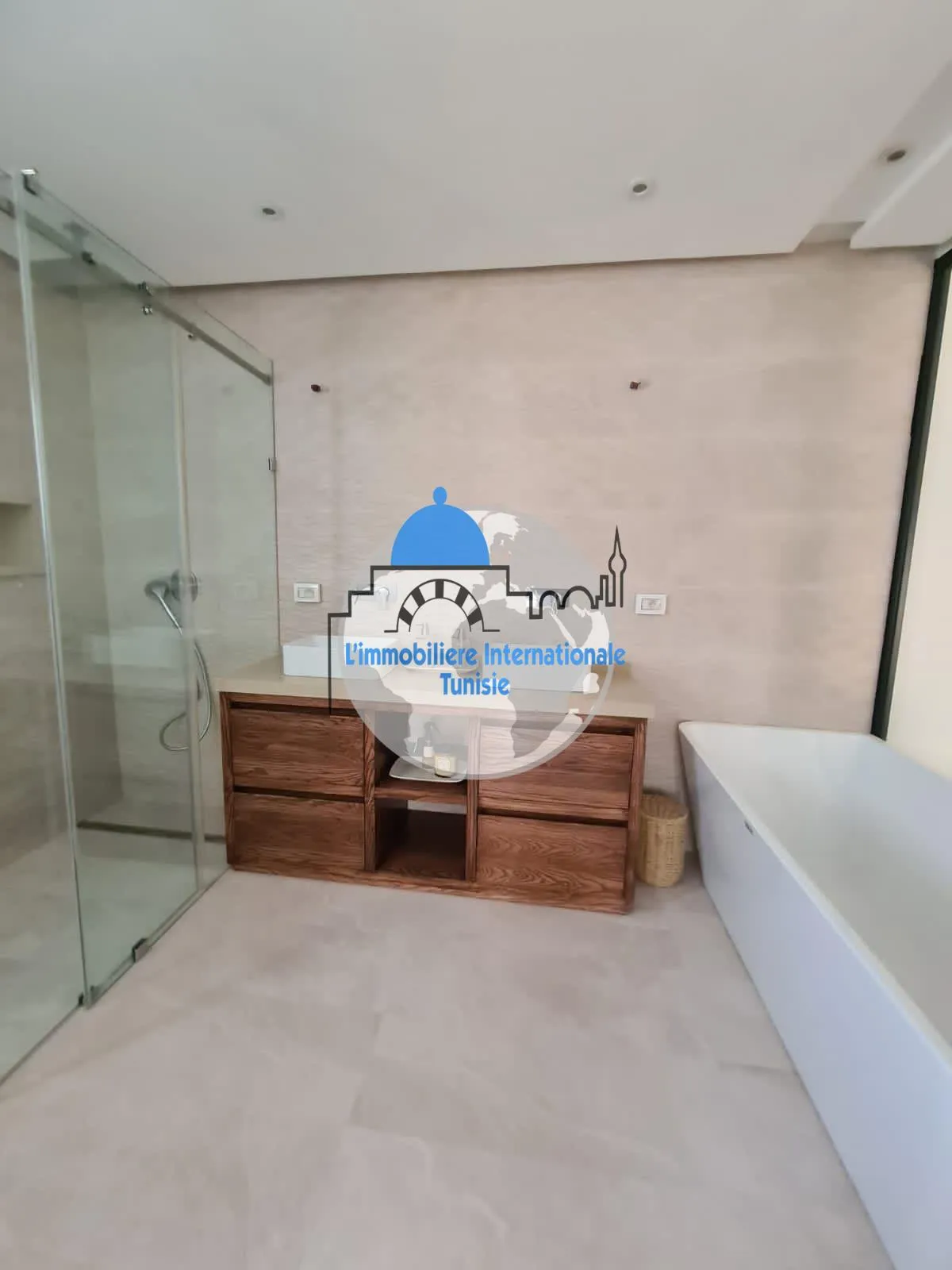  A louer un étage de villa S+3 spacieux neuf sans meuble à sousse - Photo 3