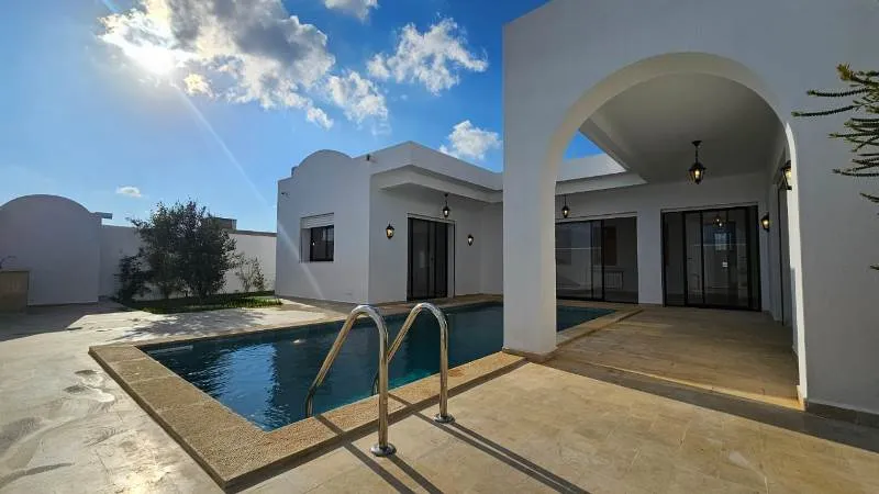  villa "TIFO" villa inachevé 