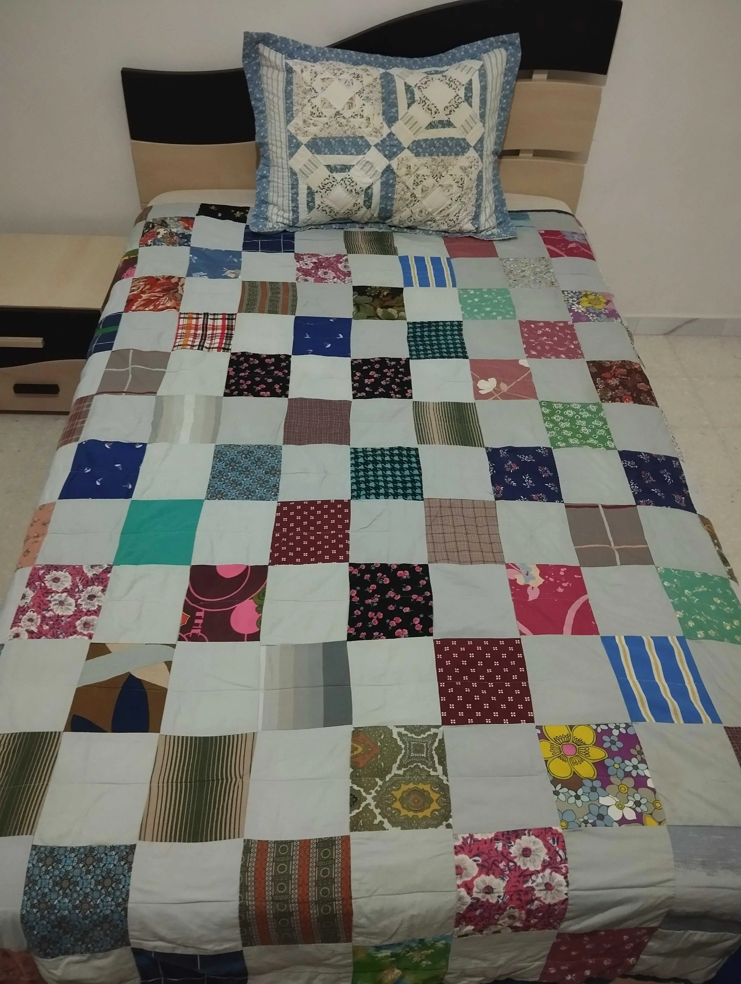  Couvre - lit en patchwork fait main pour lit 1 place ou 1,5 place à Tunis - Photo 3