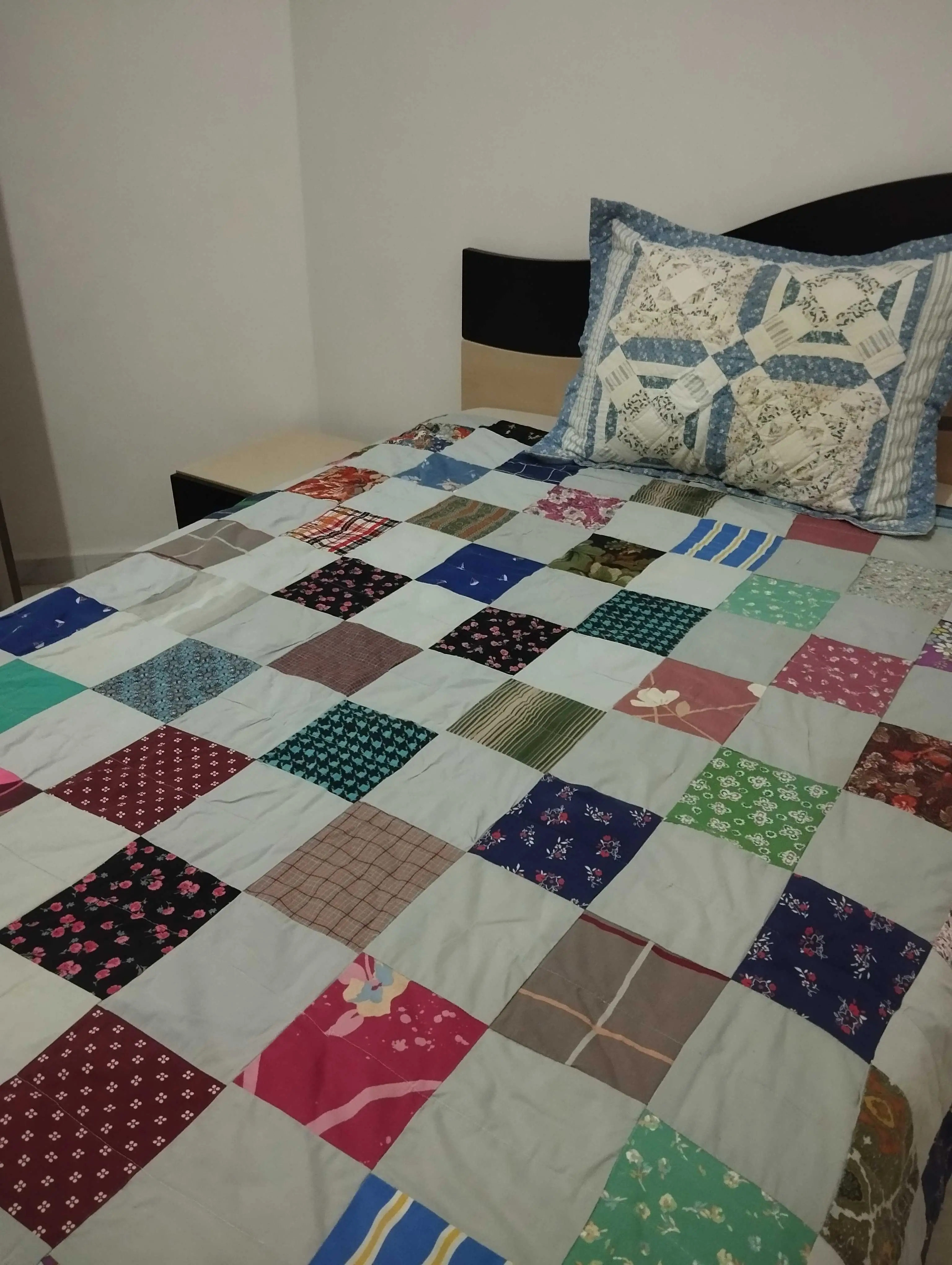  Couvre - lit en patchwork fait main pour lit 1 place ou 1,5 place à Tunis - Photo 2