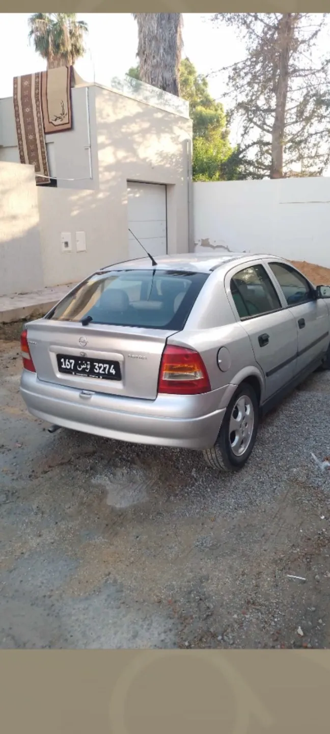  Opel astra à Ariana - Photo 2
