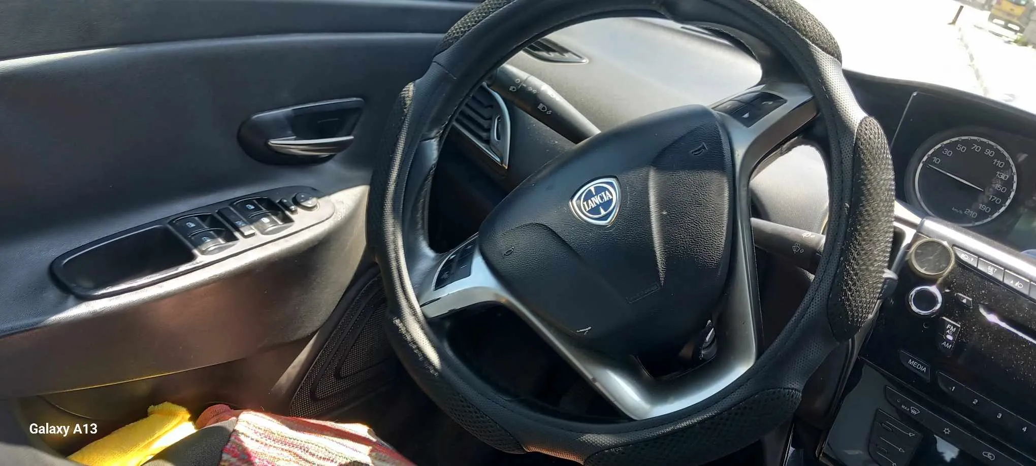  voiture en bonne etat à Ben Arous - Photo 3